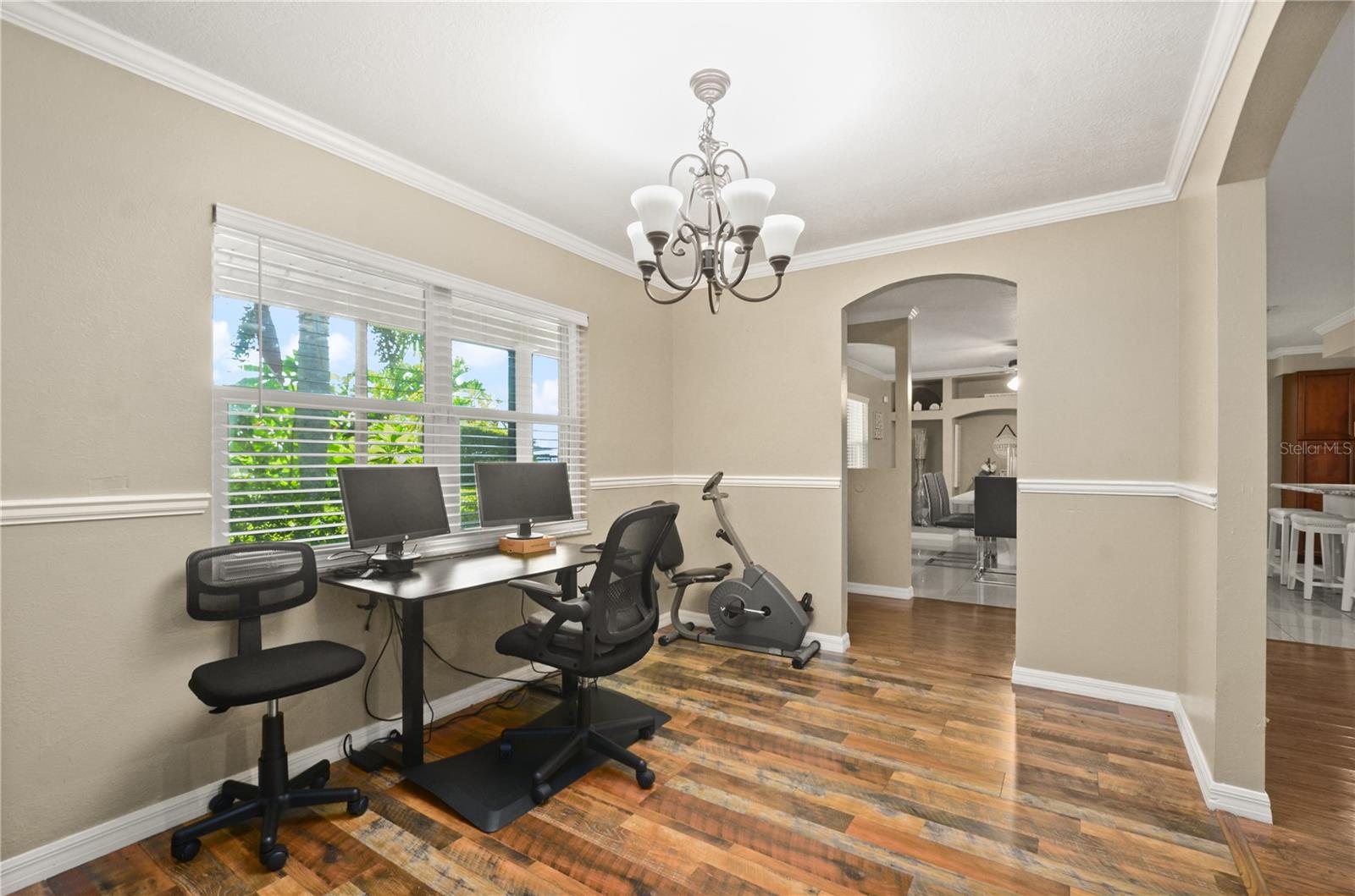 Image 6 of 36 For 209 7th Street S