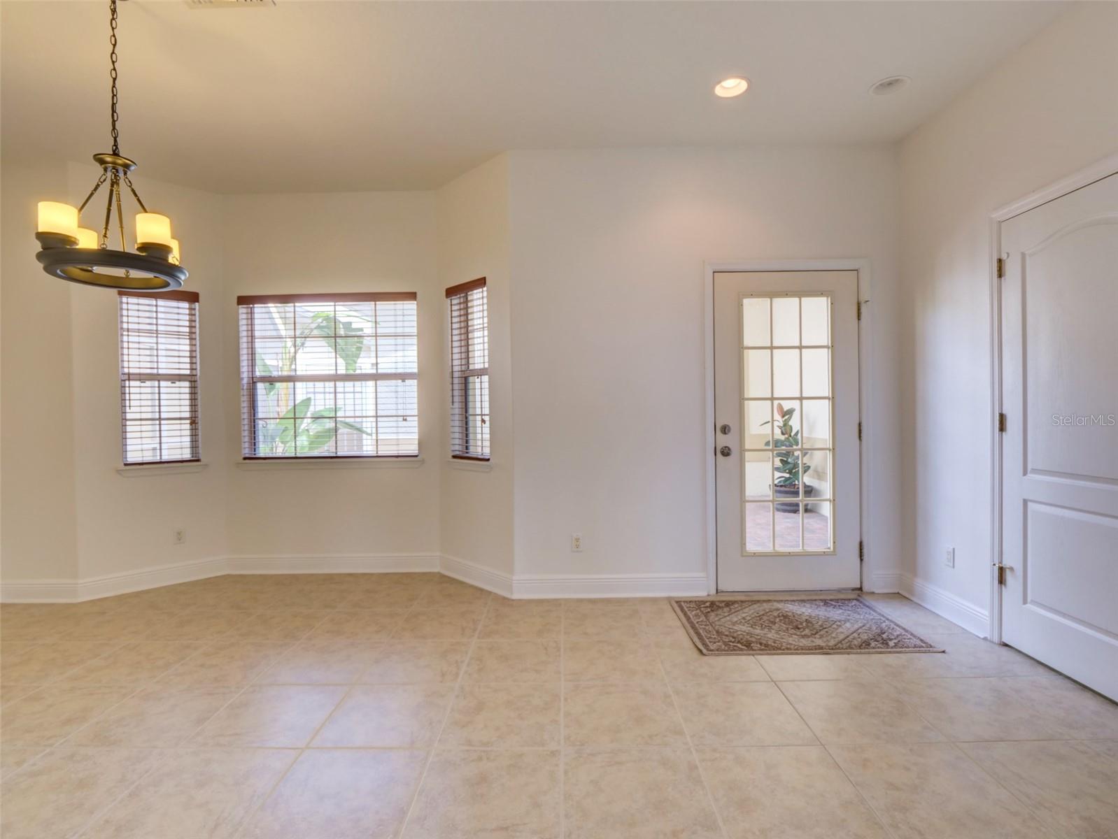 Image 5 of 42 For 17322 Chateau Pine Way