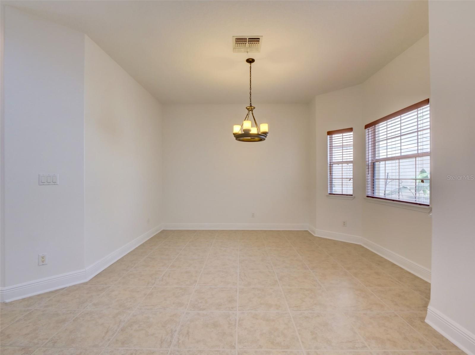 Image 9 of 42 For 17322 Chateau Pine Way