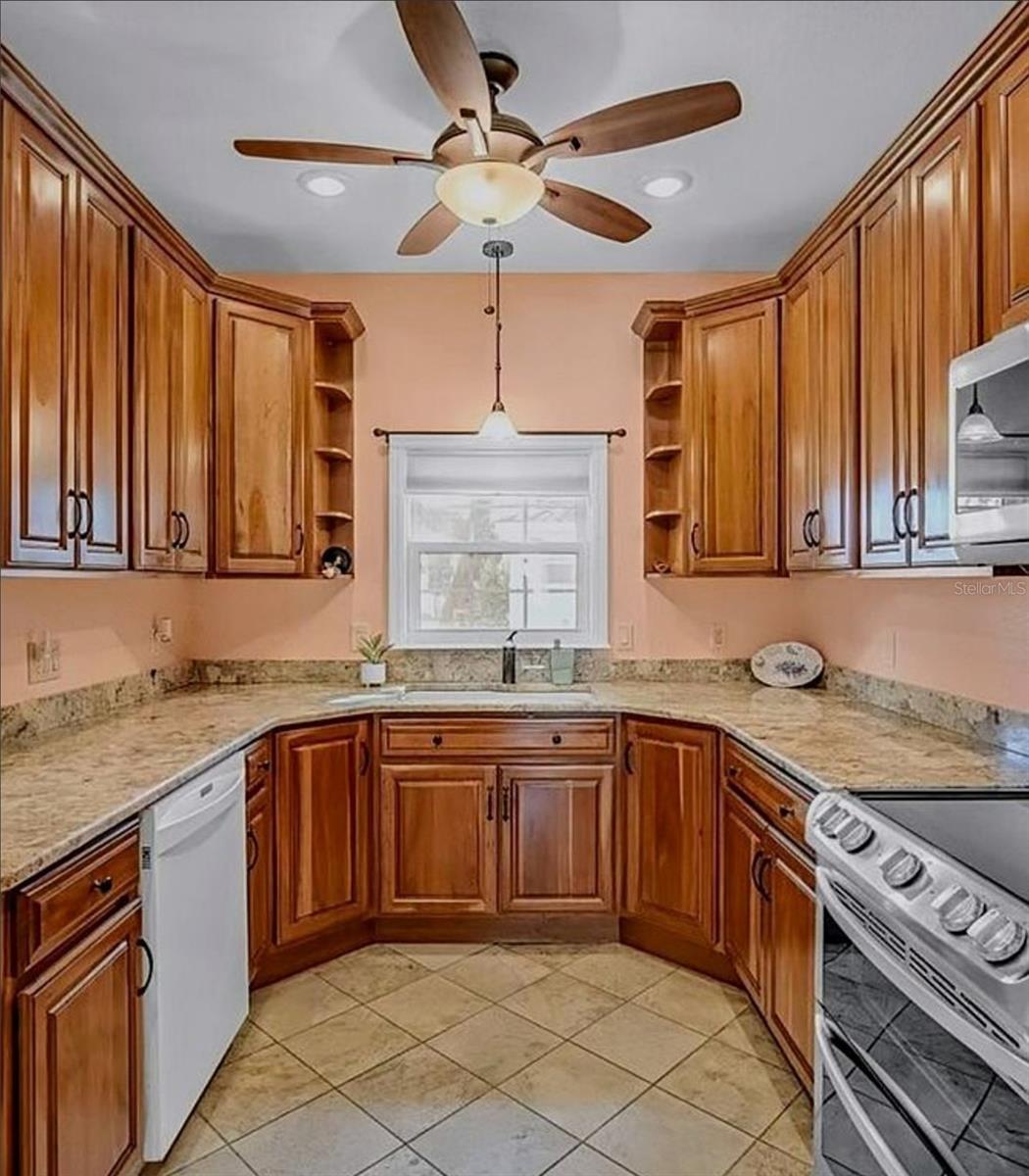 Image 8 of 41 For 2601 Frontier Drive 328