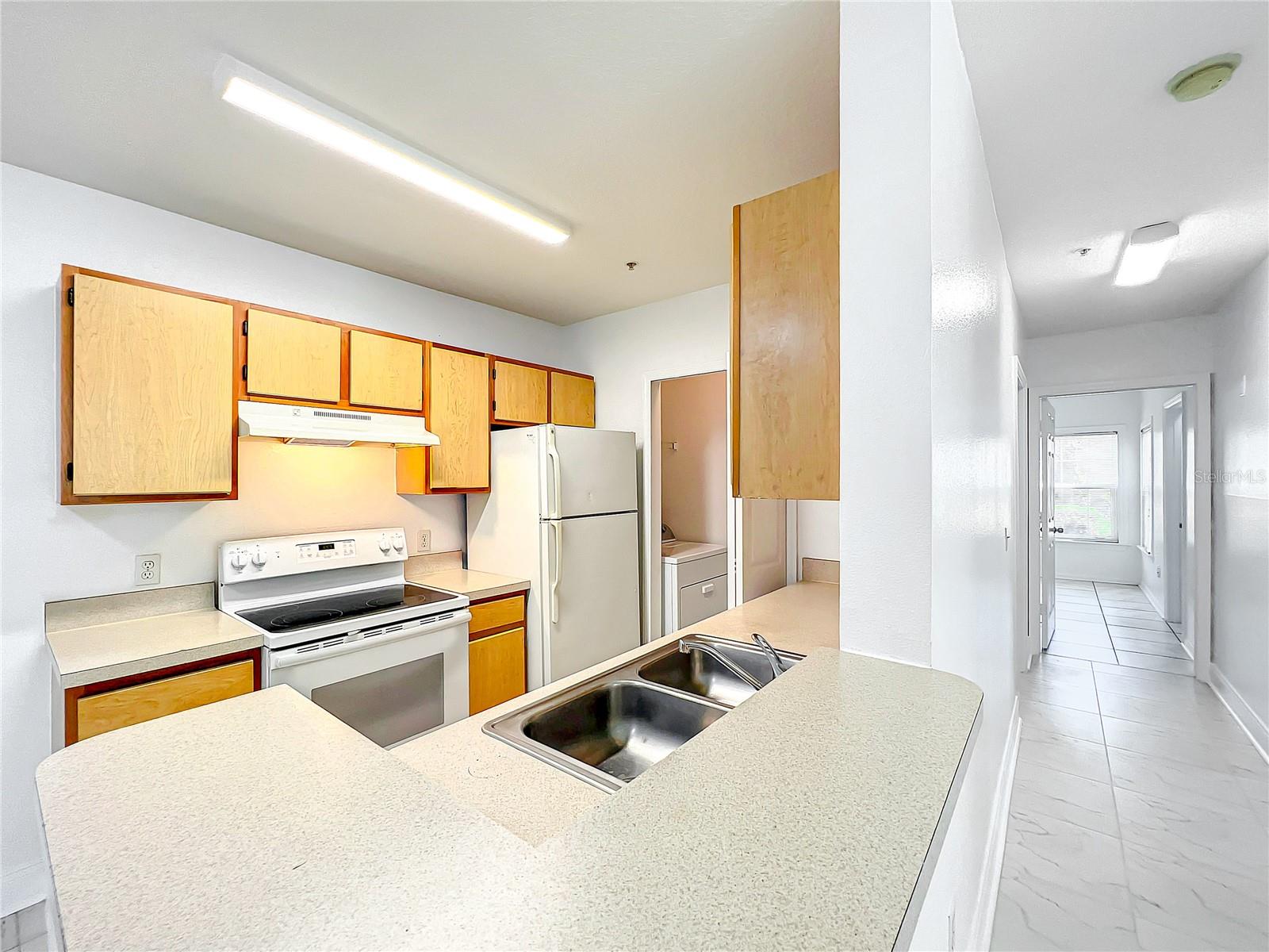 Image 14 of 43 For 6524 Swissco Drive 1012