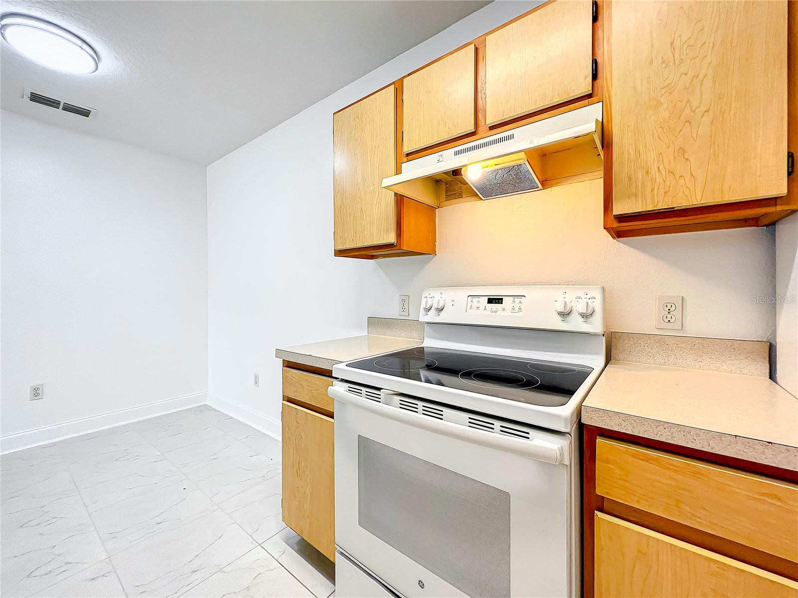 Image 20 of 43 For 6524 Swissco Drive 1012