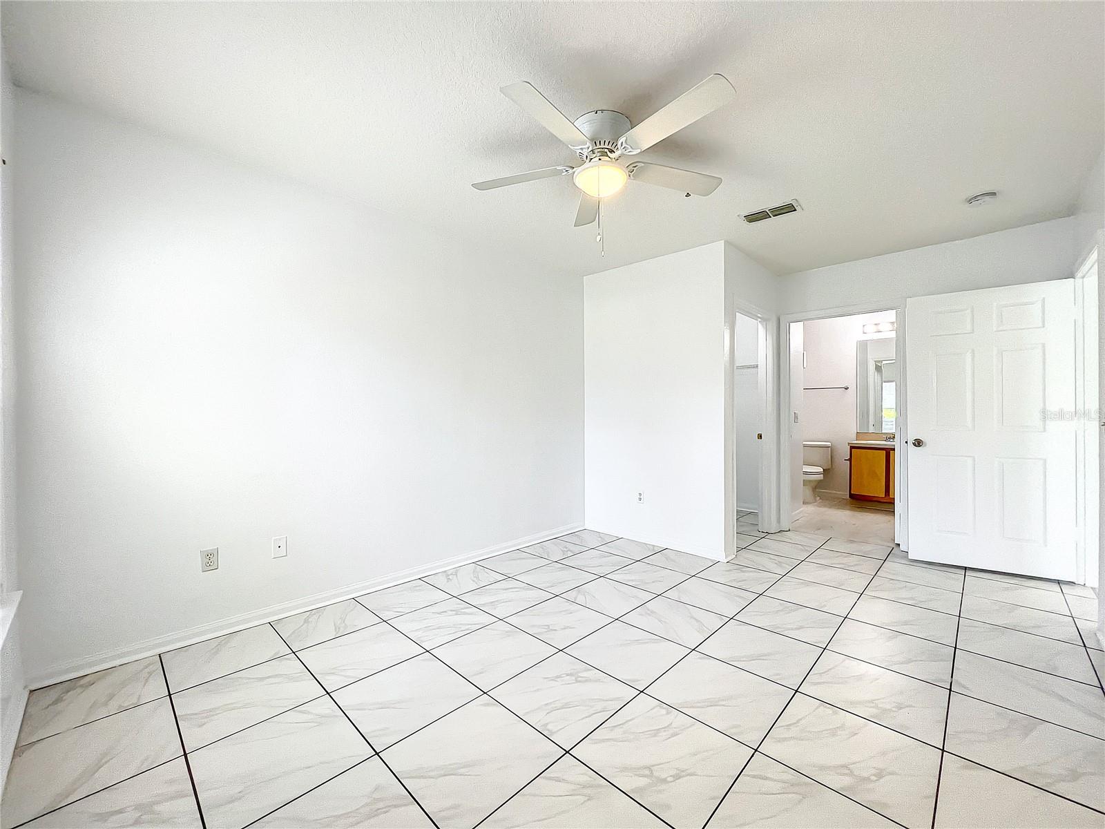 Image 23 of 43 For 6524 Swissco Drive 1012