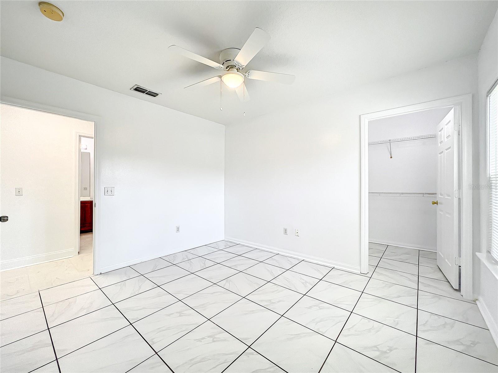 Image 26 of 43 For 6524 Swissco Drive 1012