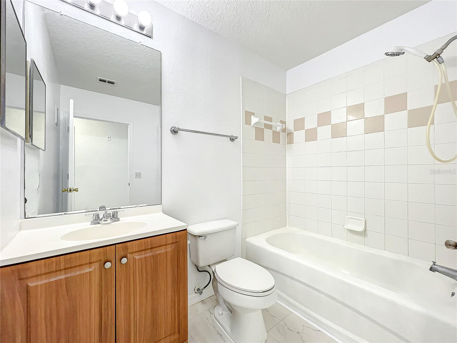Image 32 of 43 For 6524 Swissco Drive 1012