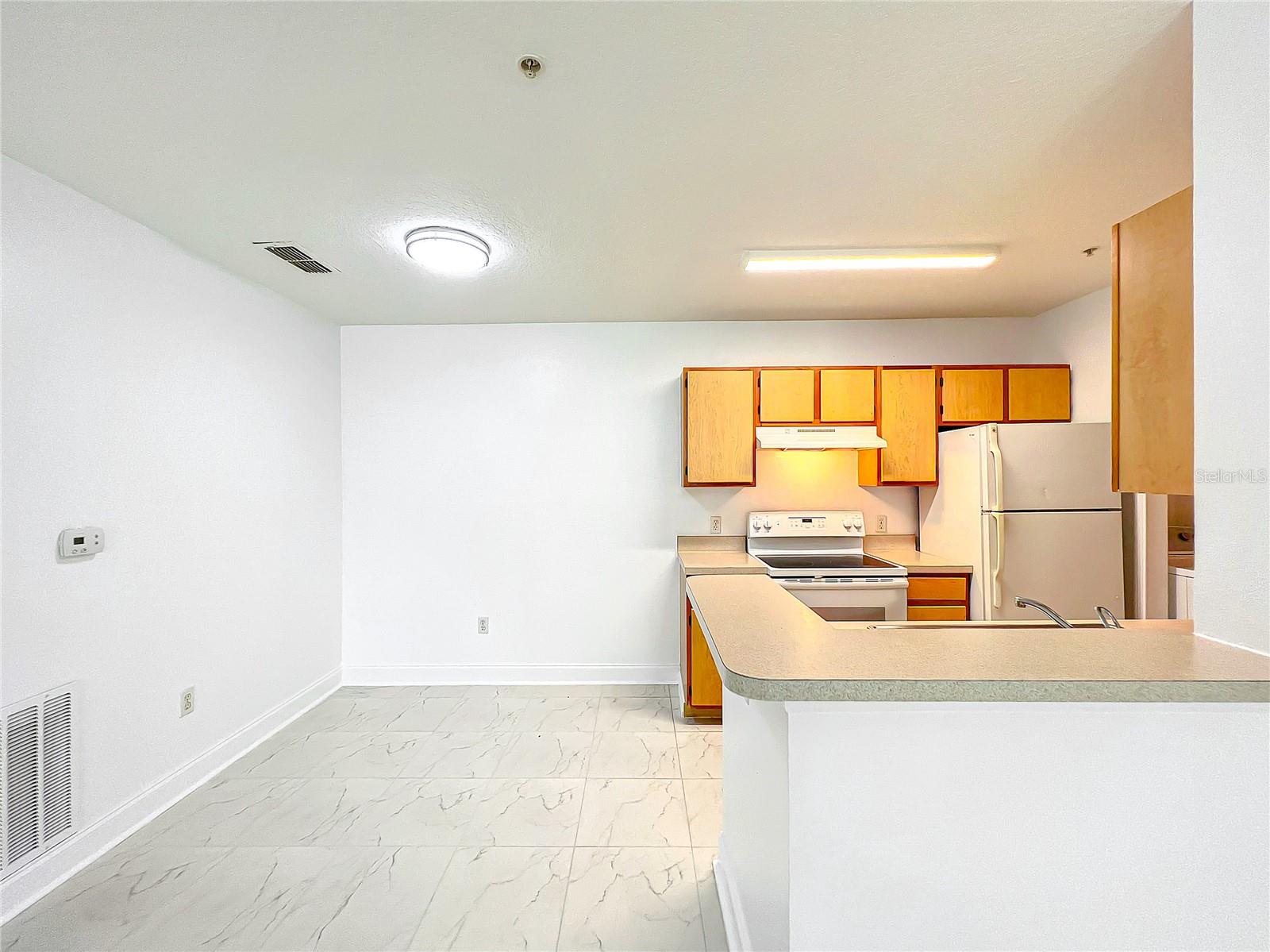 Image 5 of 43 For 6524 Swissco Drive 1012