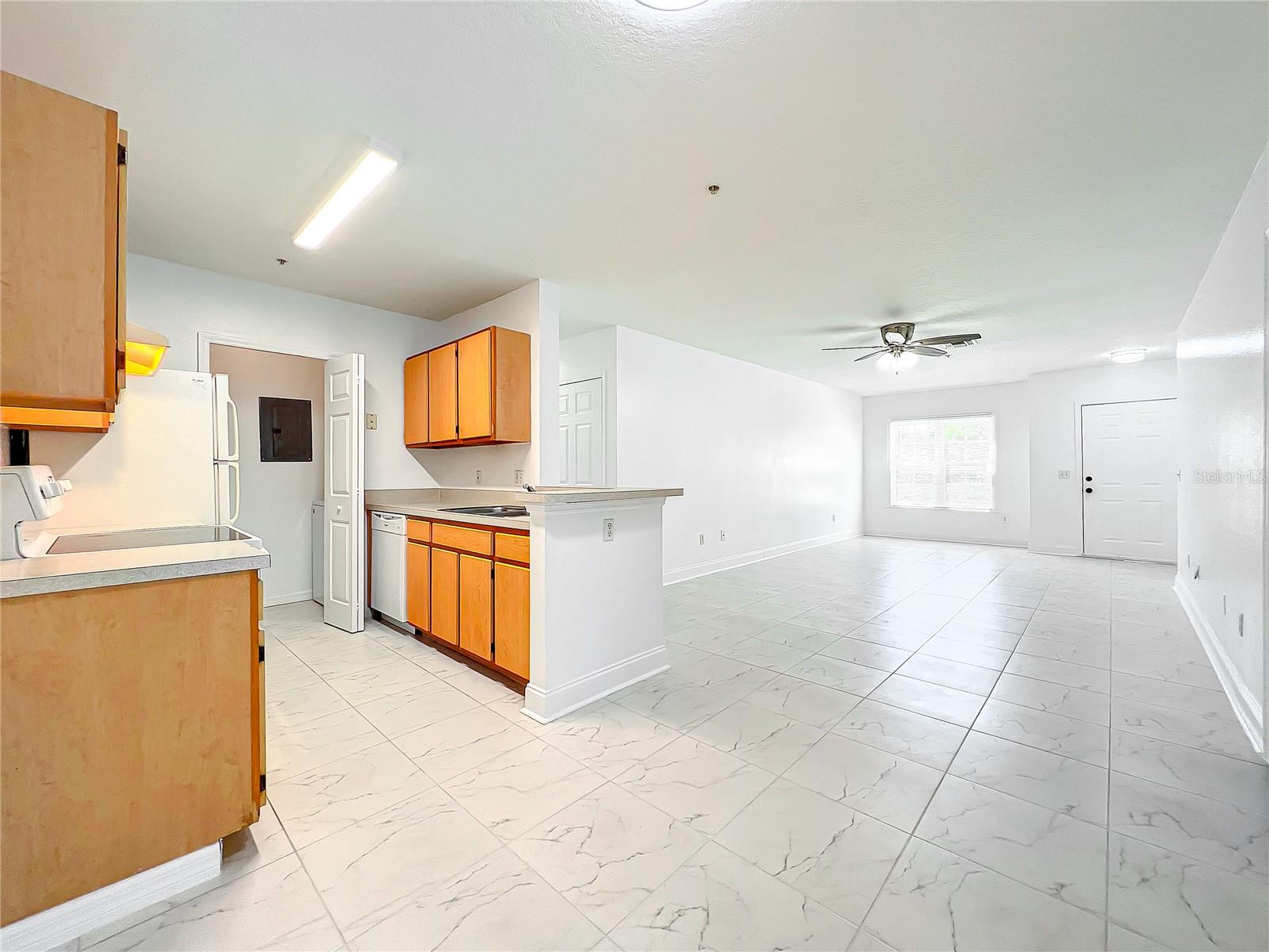 Image 6 of 43 For 6524 Swissco Drive 1012