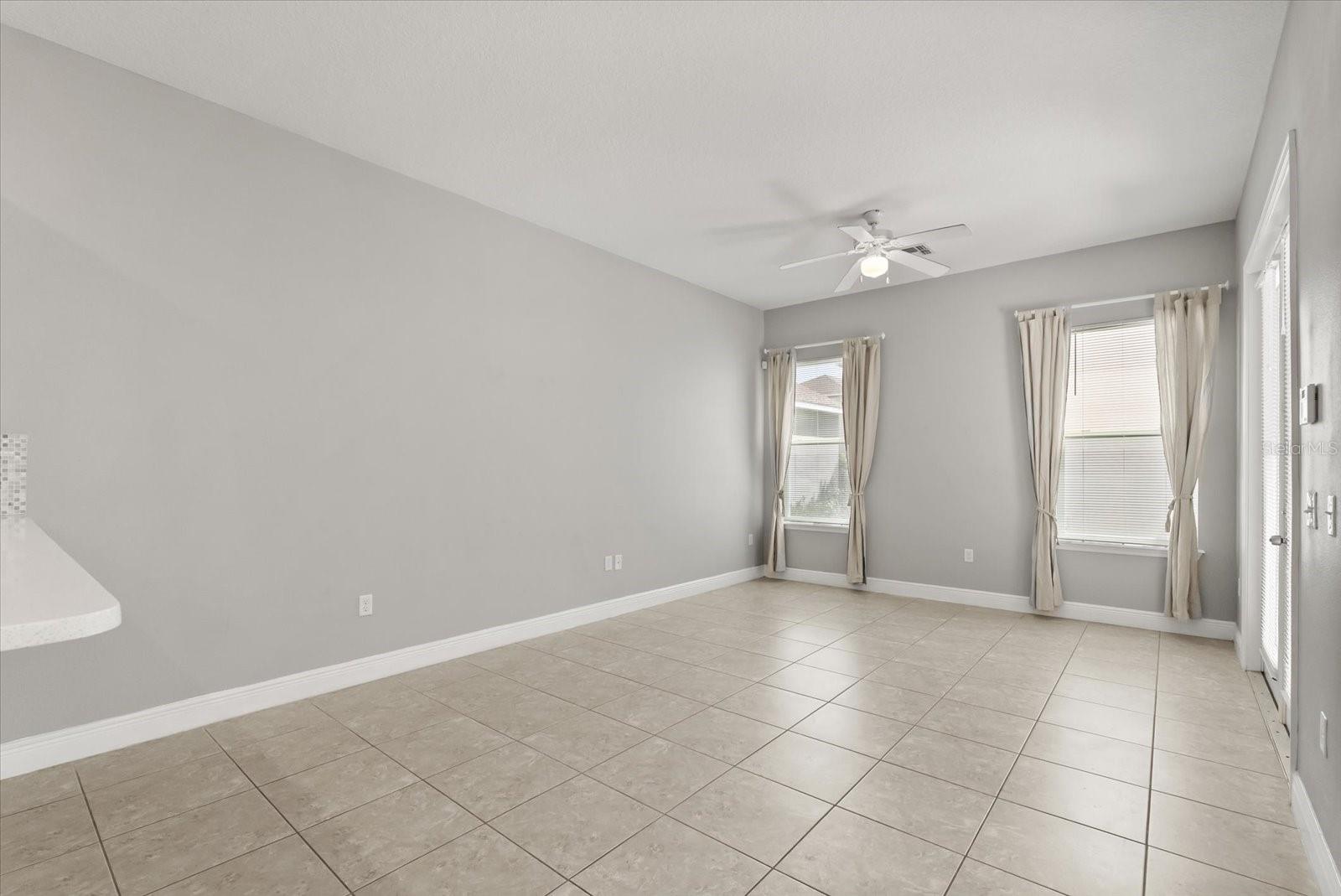 Image 10 of 40 For 8575 Lookout Pointe Drive