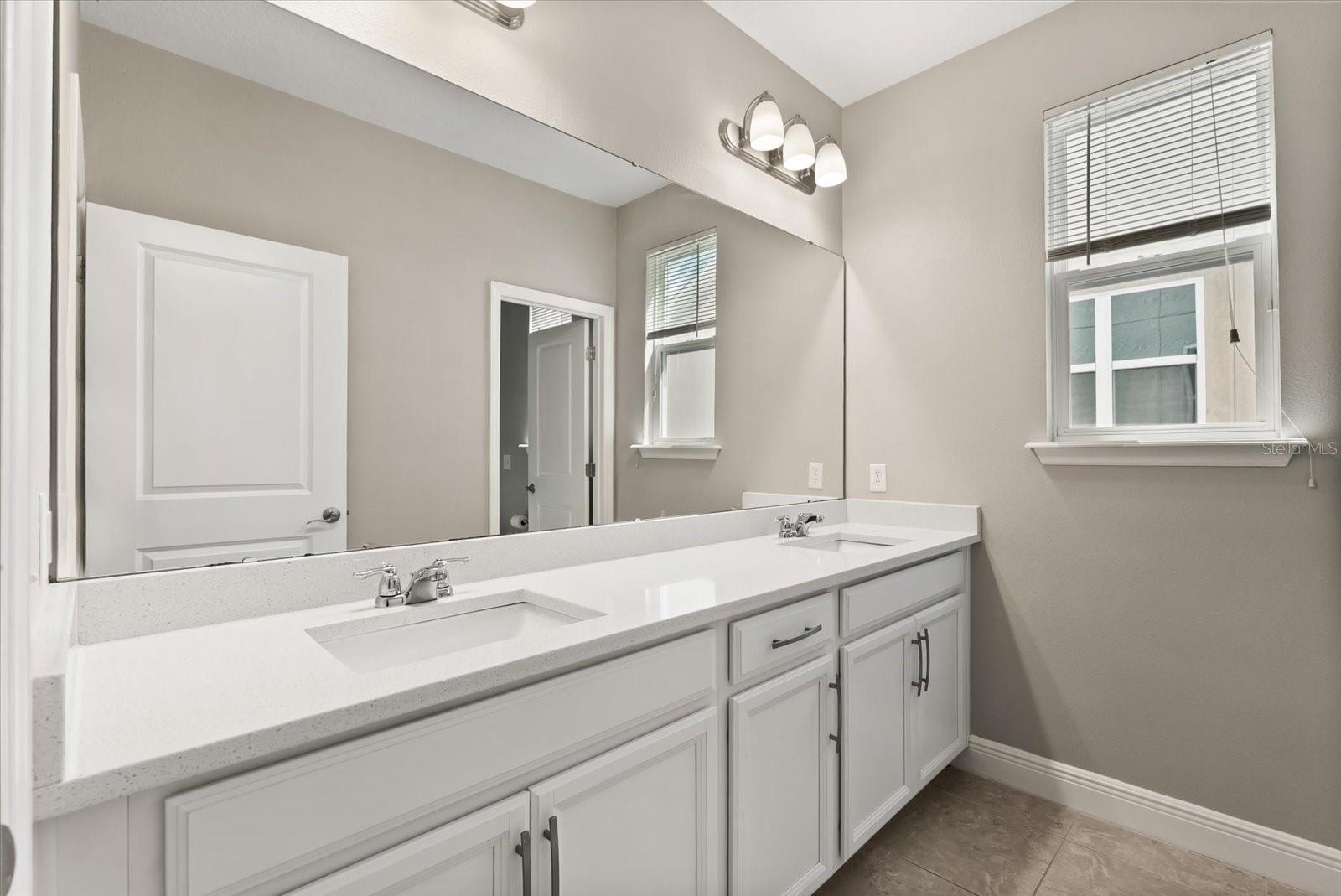 Image 21 of 40 For 8575 Lookout Pointe Drive
