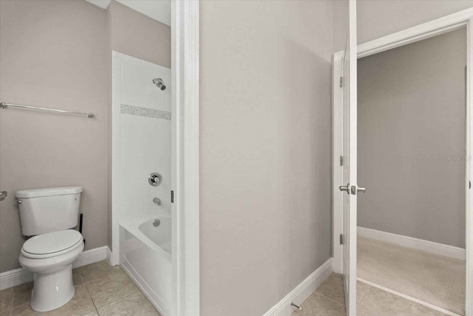 Image 22 of 40 For 8575 Lookout Pointe Drive