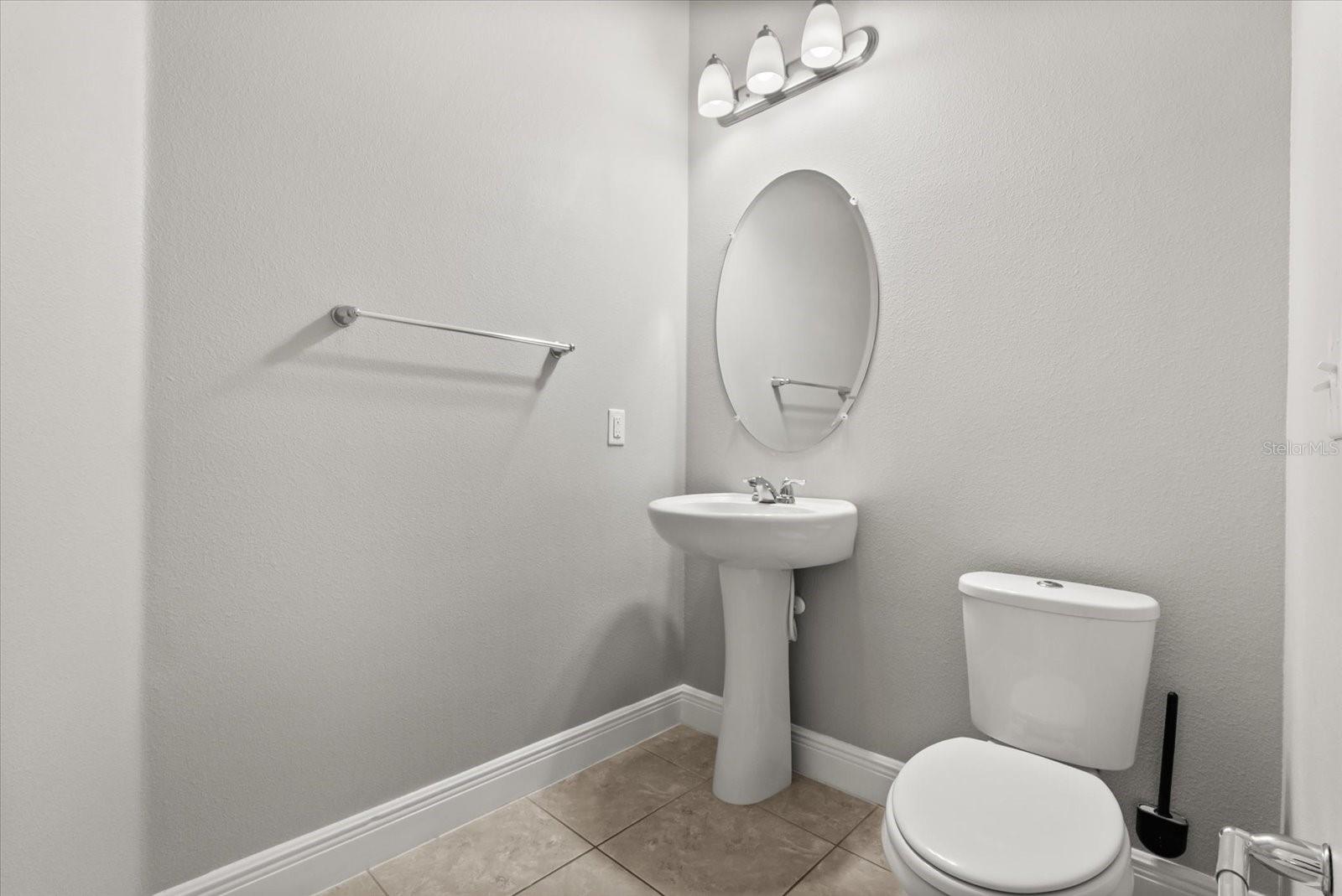 Image 4 of 40 For 8575 Lookout Pointe Drive