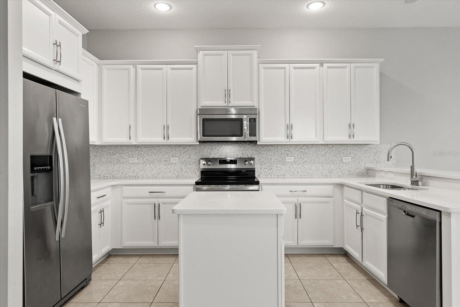 Image 6 of 40 For 8575 Lookout Pointe Drive