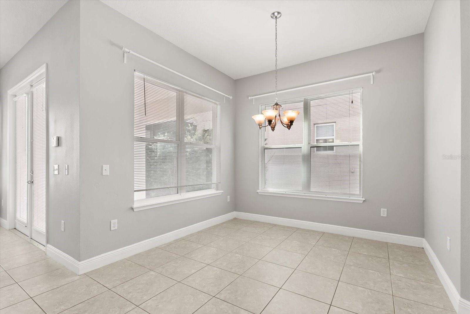 Image 8 of 40 For 8575 Lookout Pointe Drive