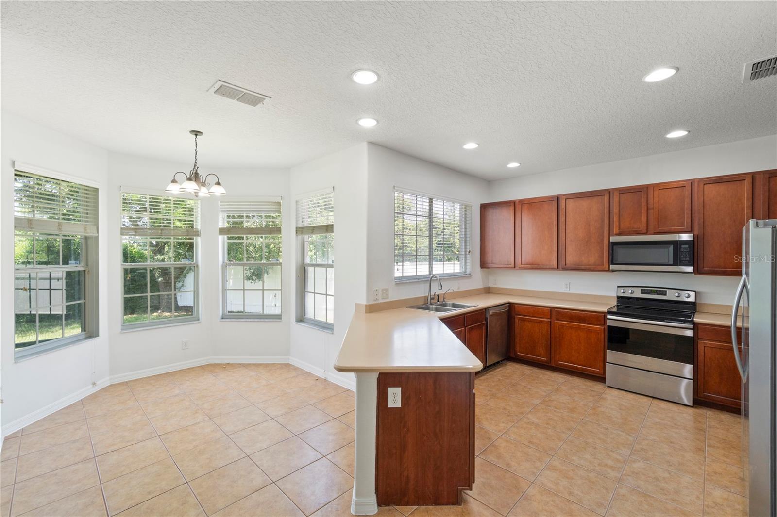Image 17 of 42 For 10142 Serotina Court