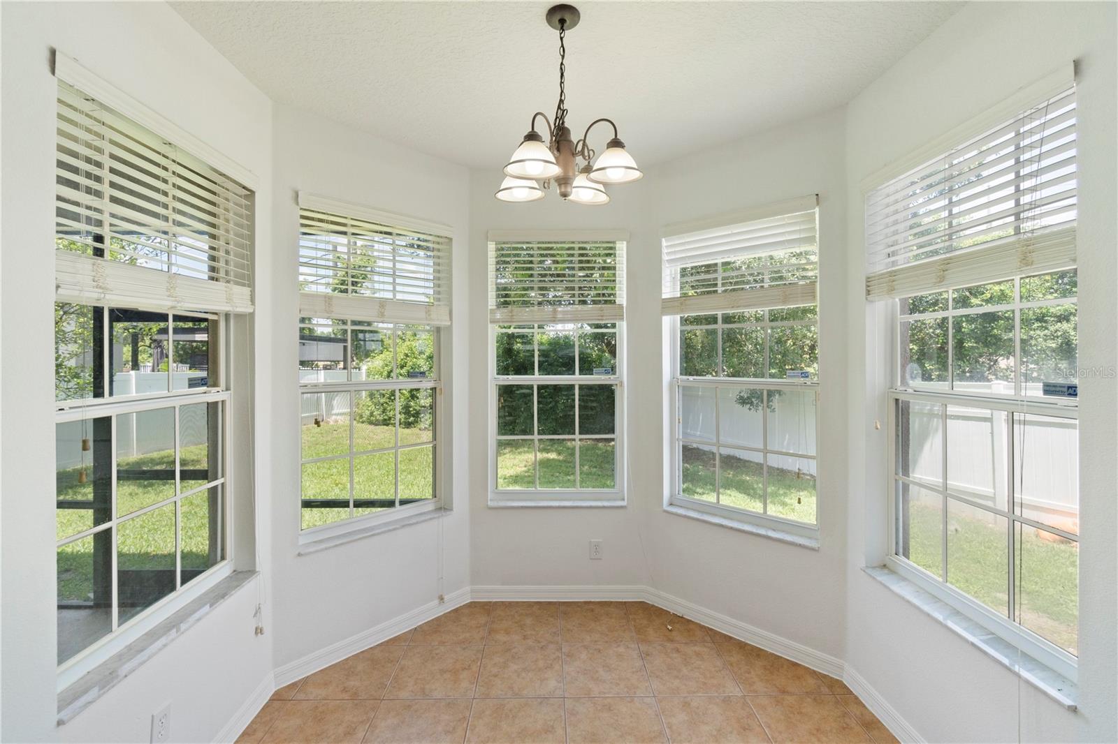 Image 18 of 42 For 10142 Serotina Court