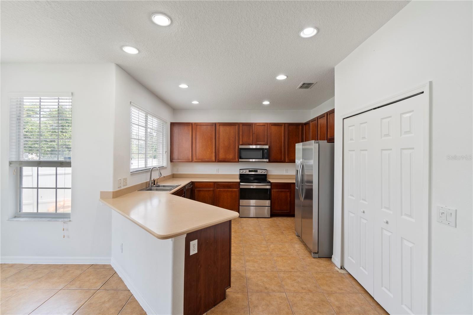 Image 20 of 42 For 10142 Serotina Court