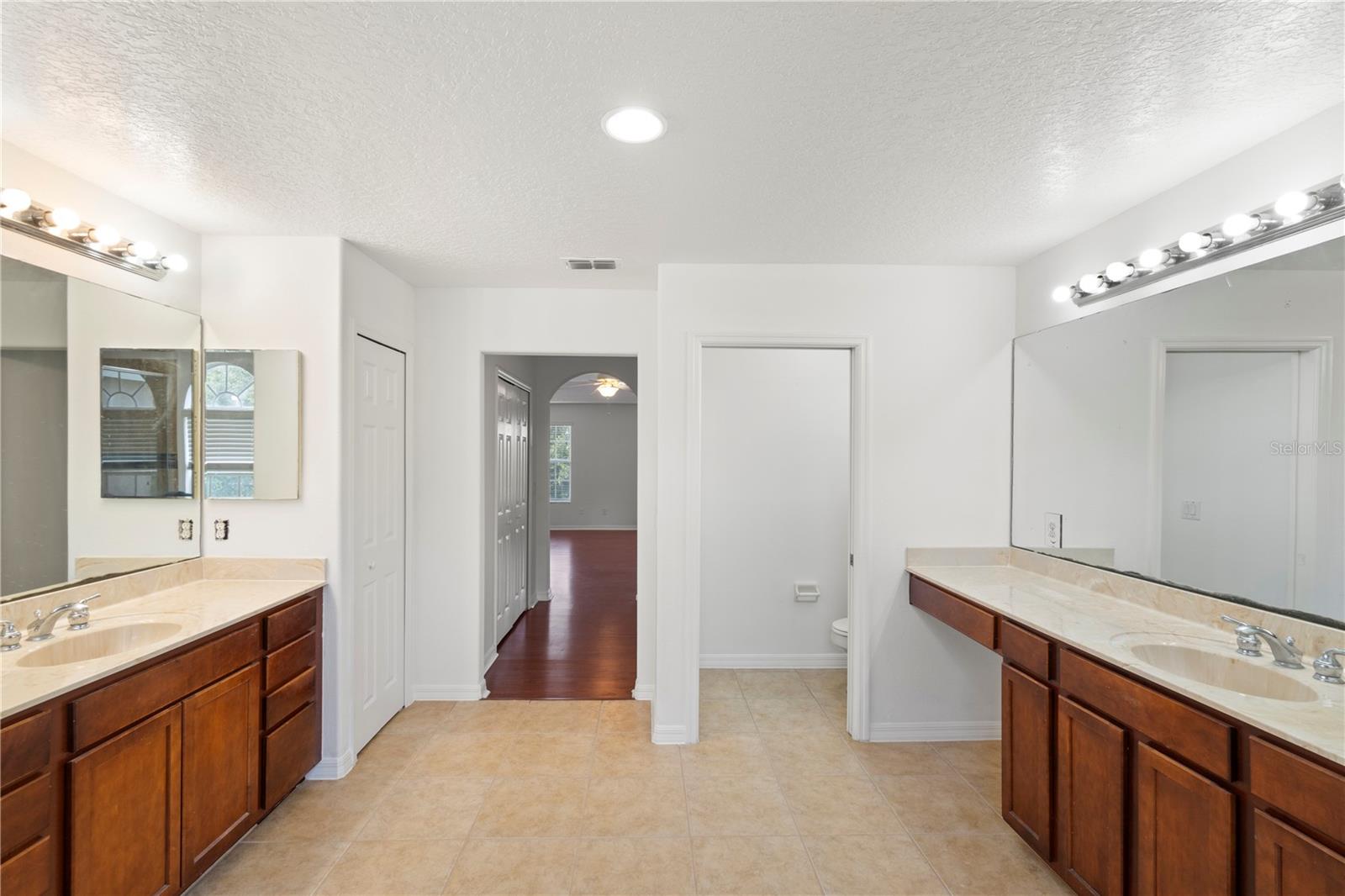 Image 32 of 42 For 10142 Serotina Court