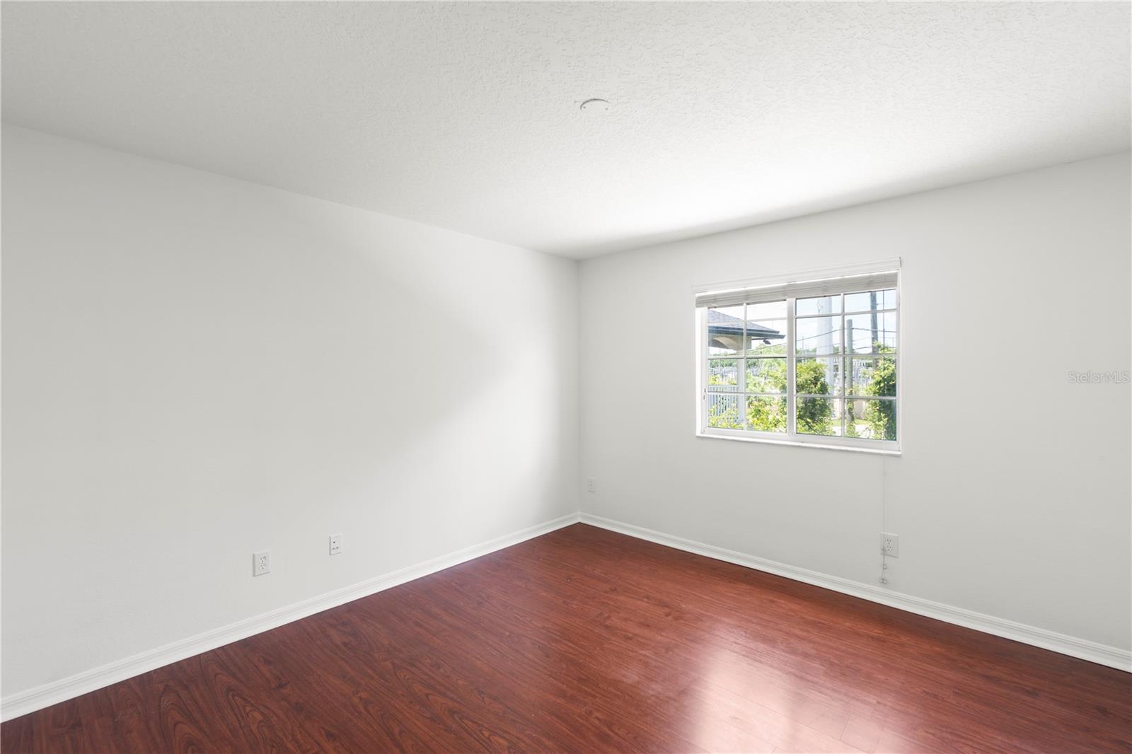 Image 35 of 42 For 10142 Serotina Court