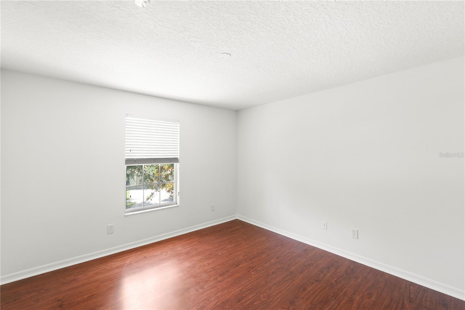 Image 36 of 42 For 10142 Serotina Court