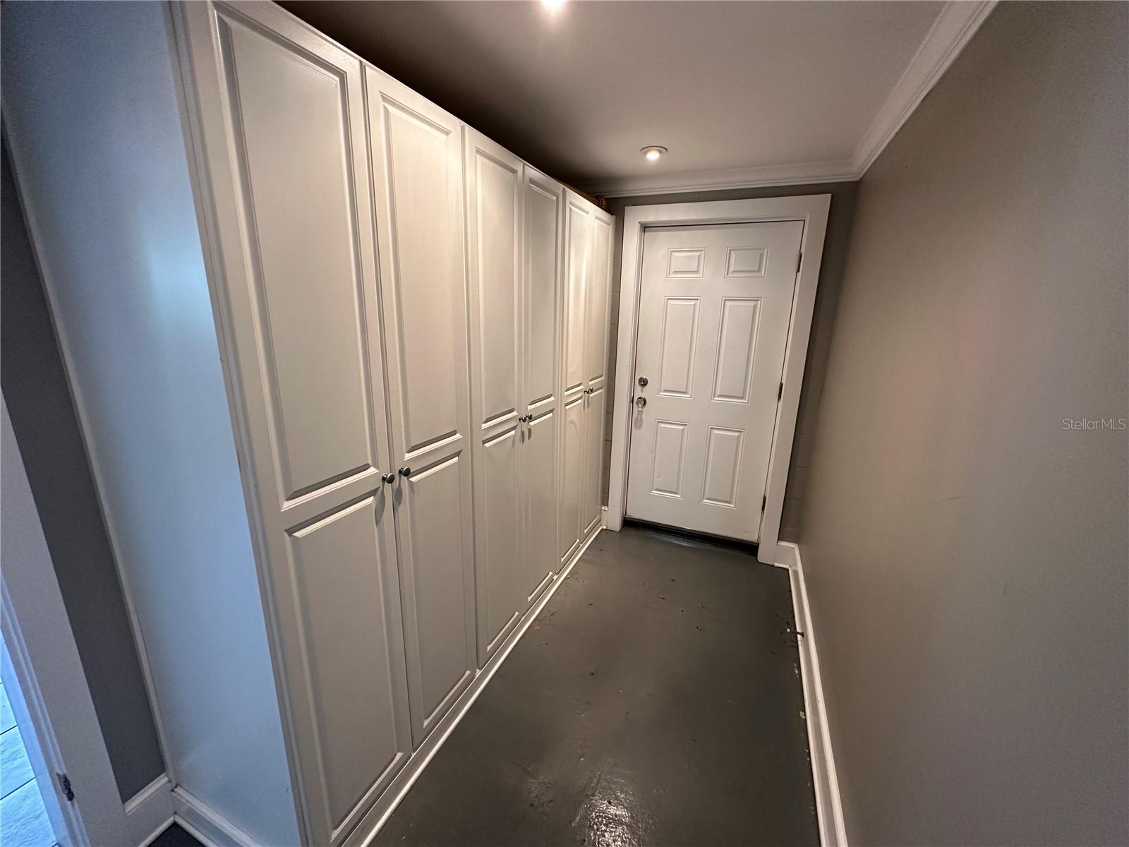 Image 15 of 18 For 332 Phelps Avenue