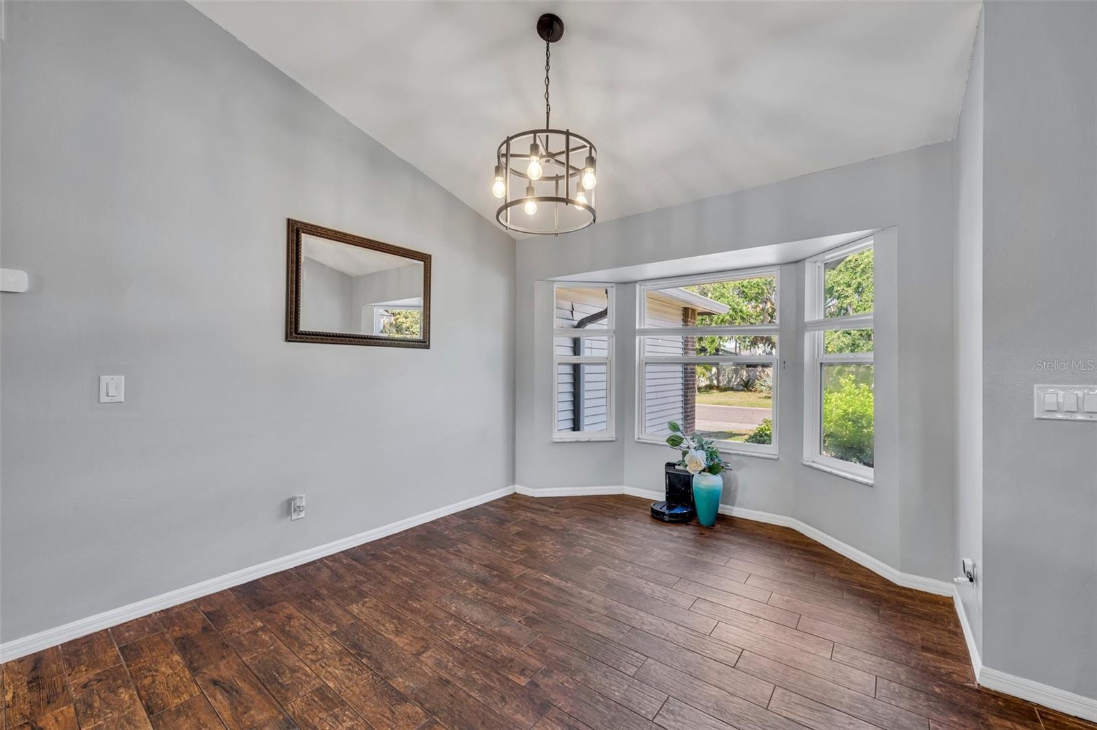 Image 10 of 52 For 2601 Bridle Drive