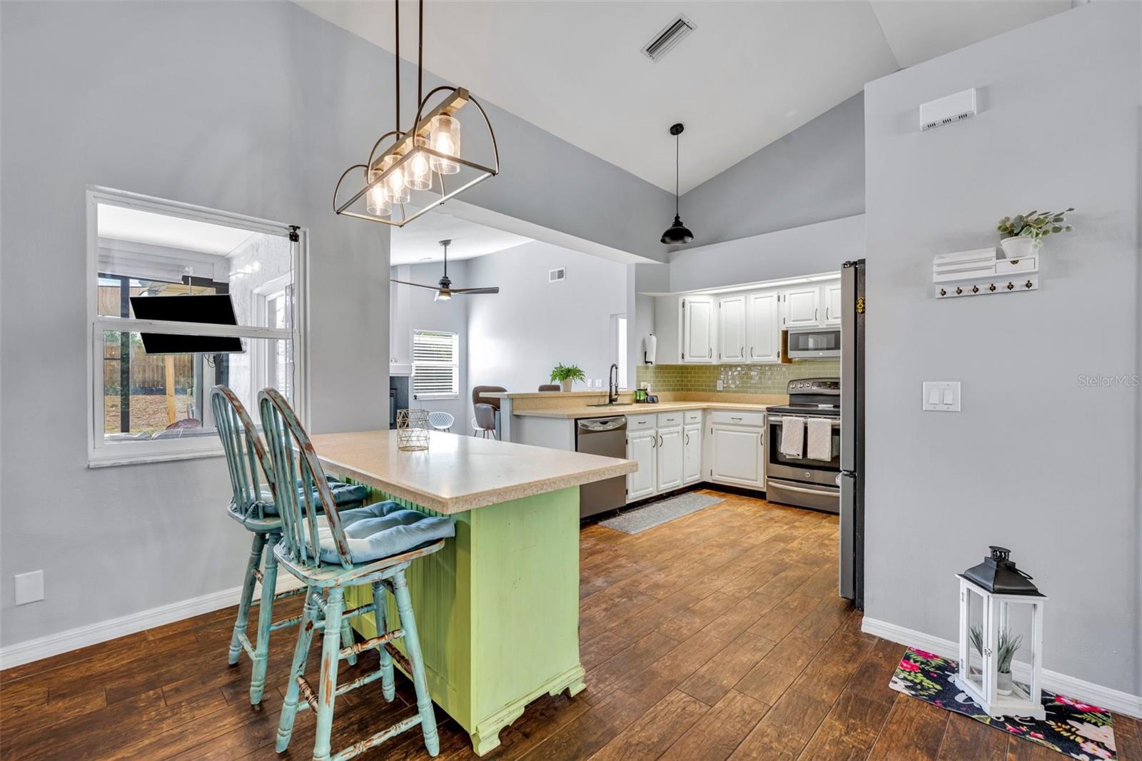 Image 12 of 52 For 2601 Bridle Drive