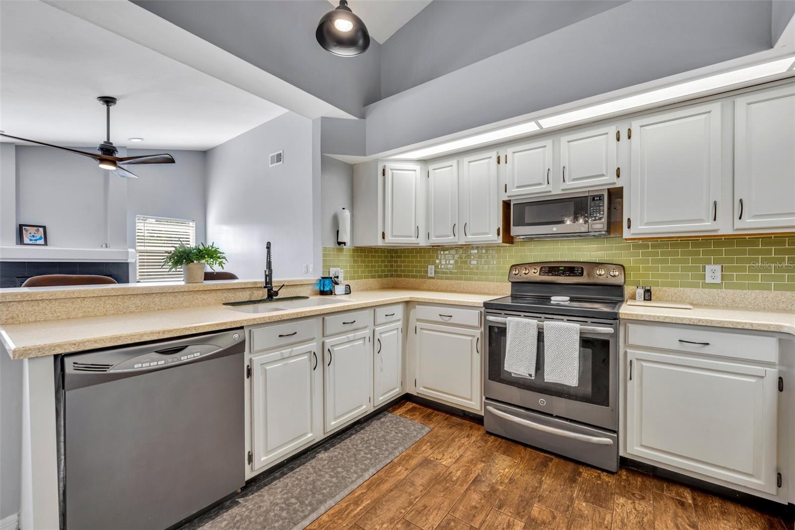 Image 14 of 52 For 2601 Bridle Drive