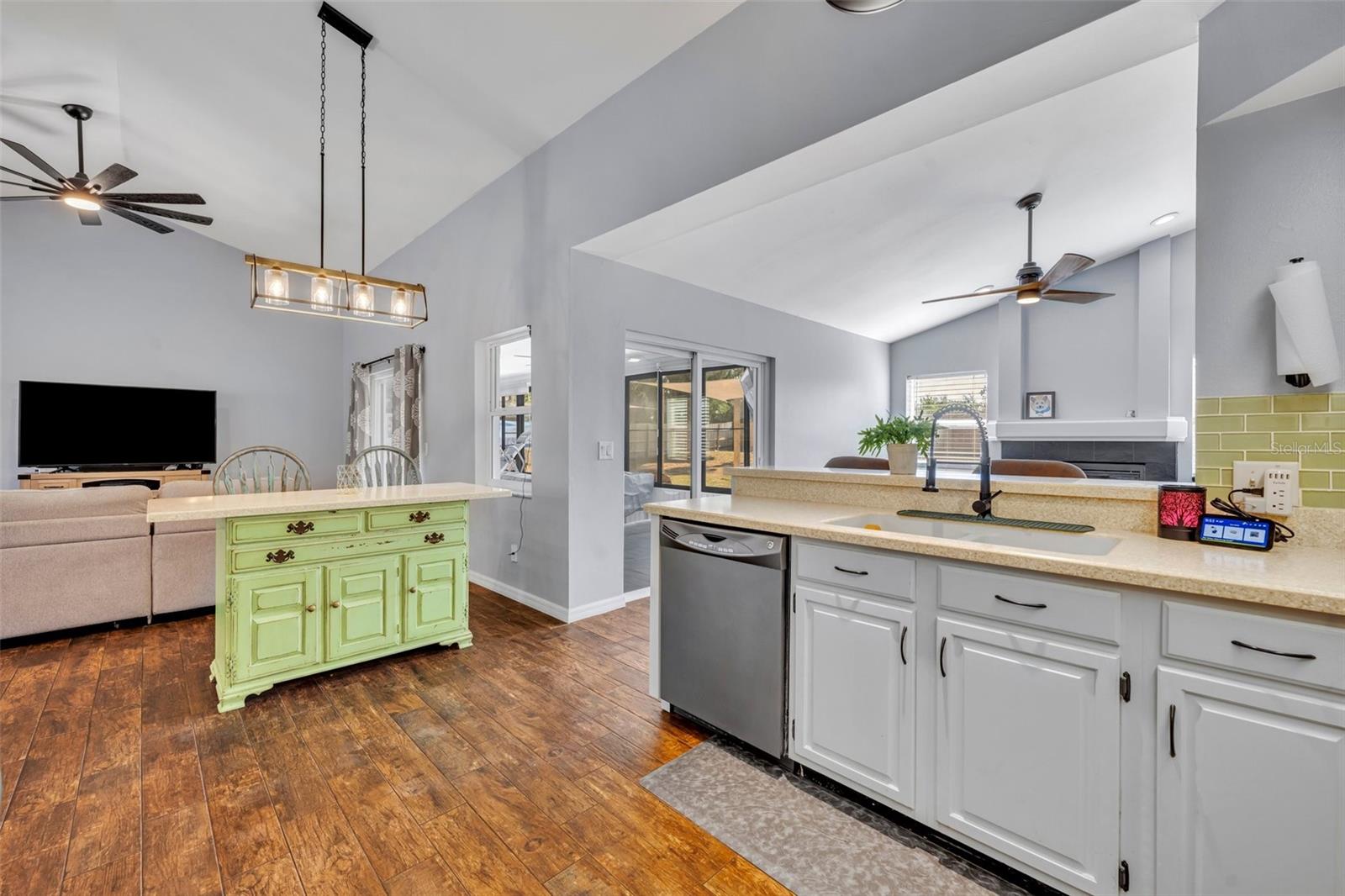 Image 16 of 52 For 2601 Bridle Drive