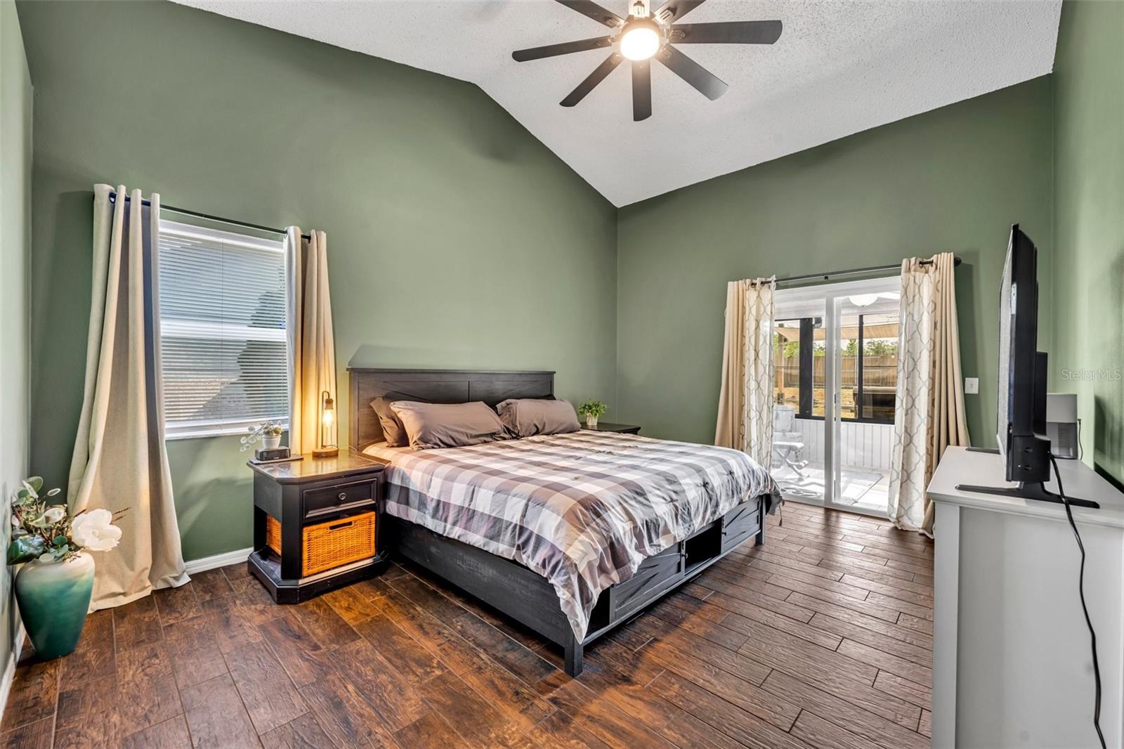 Image 22 of 52 For 2601 Bridle Drive