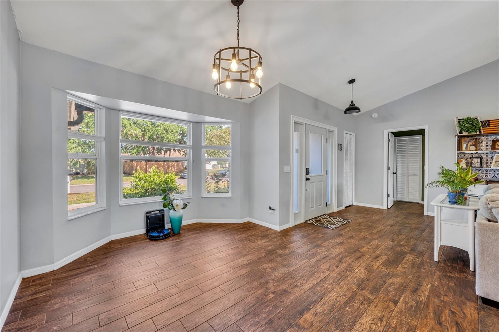 Image 9 of 52 For 2601 Bridle Drive