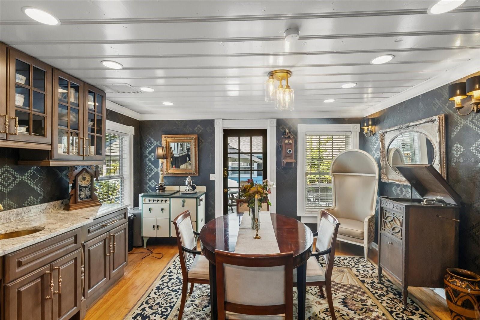 Image 24 of 57 For 8407 Interbay Boulevard
