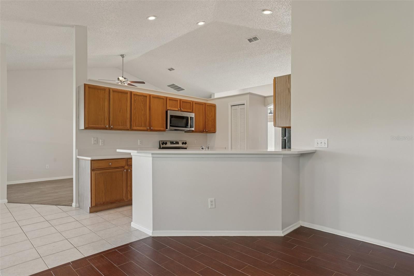 Image 13 of 41 For 3326 Sassaquin Court