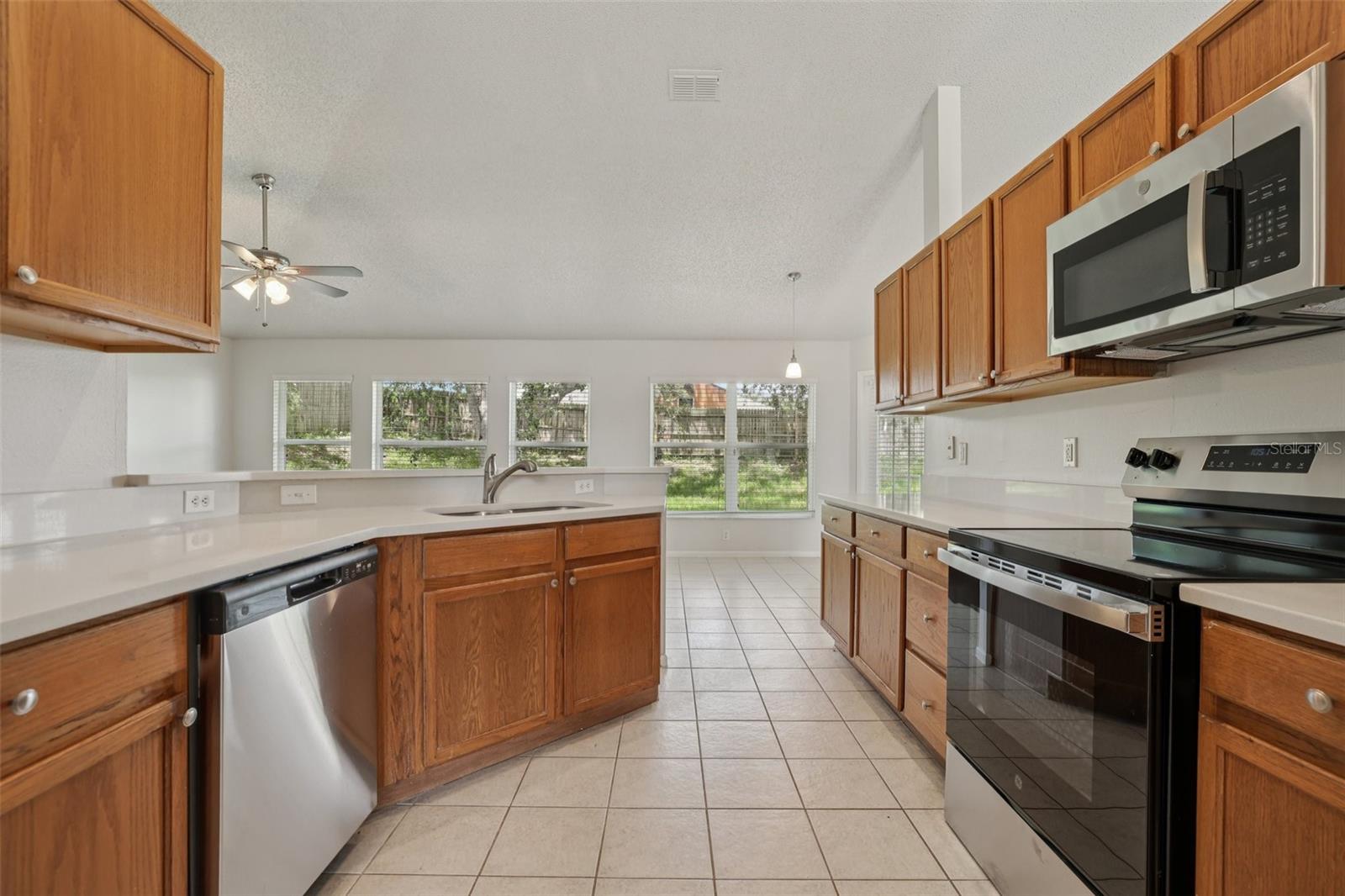 Image 16 of 41 For 3326 Sassaquin Court