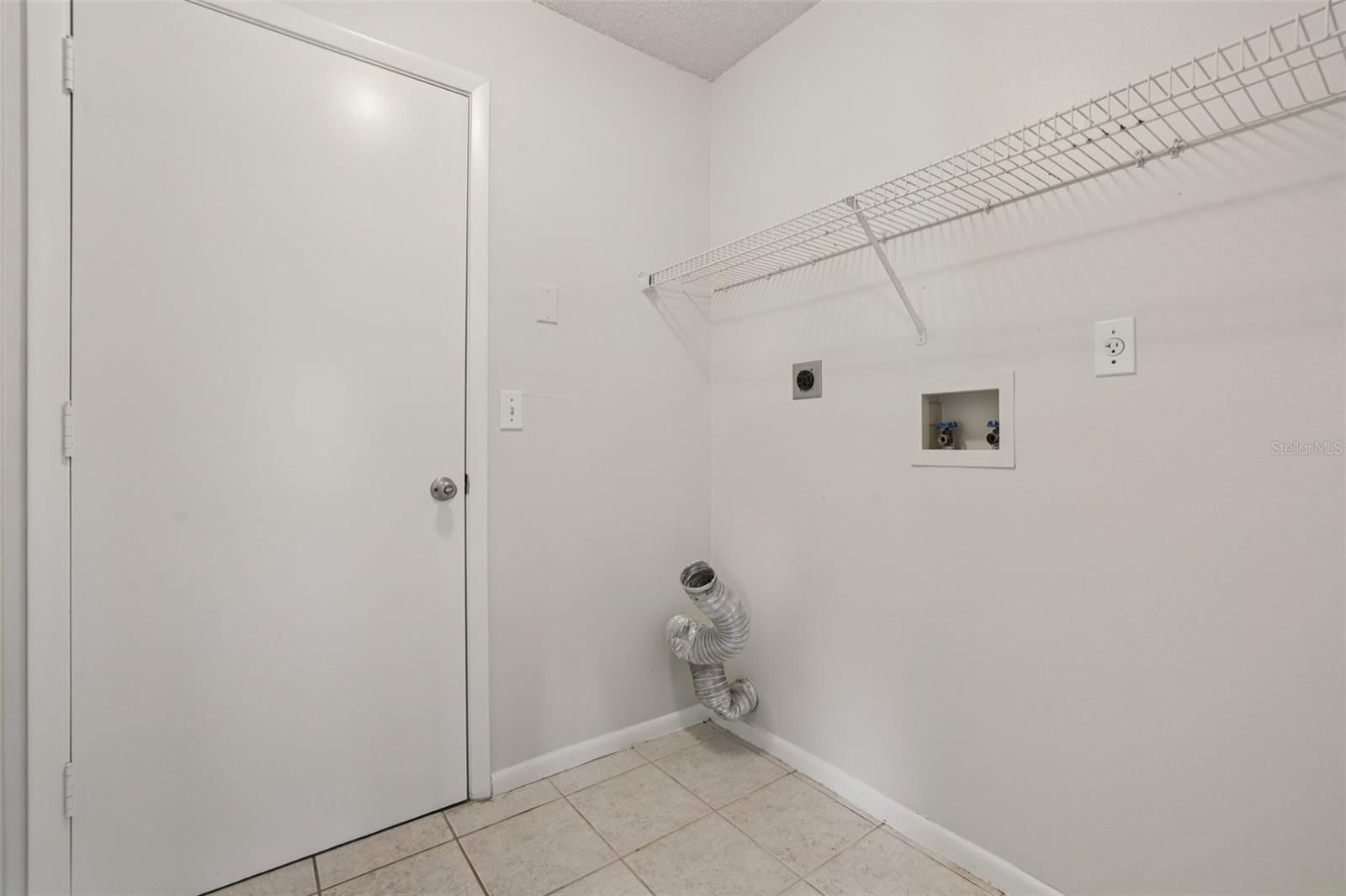Image 35 of 41 For 3326 Sassaquin Court