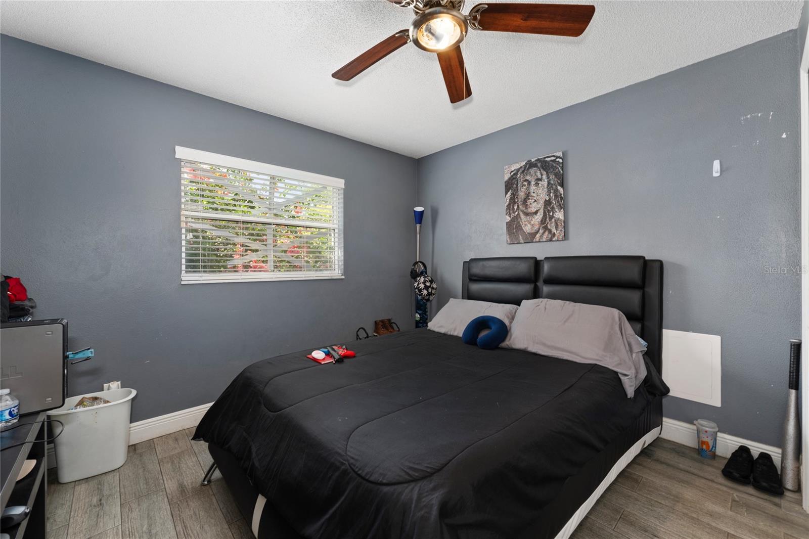 Image 21 of 46 For 1111 Pinar Drive