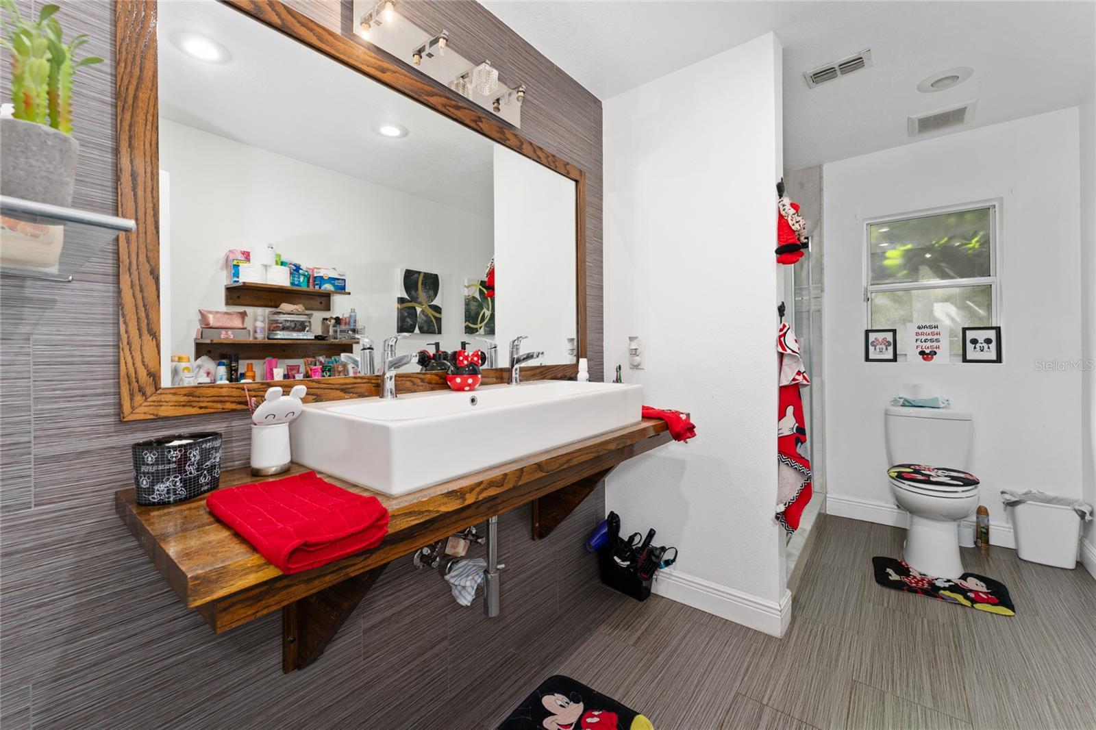 Image 23 of 46 For 1111 Pinar Drive