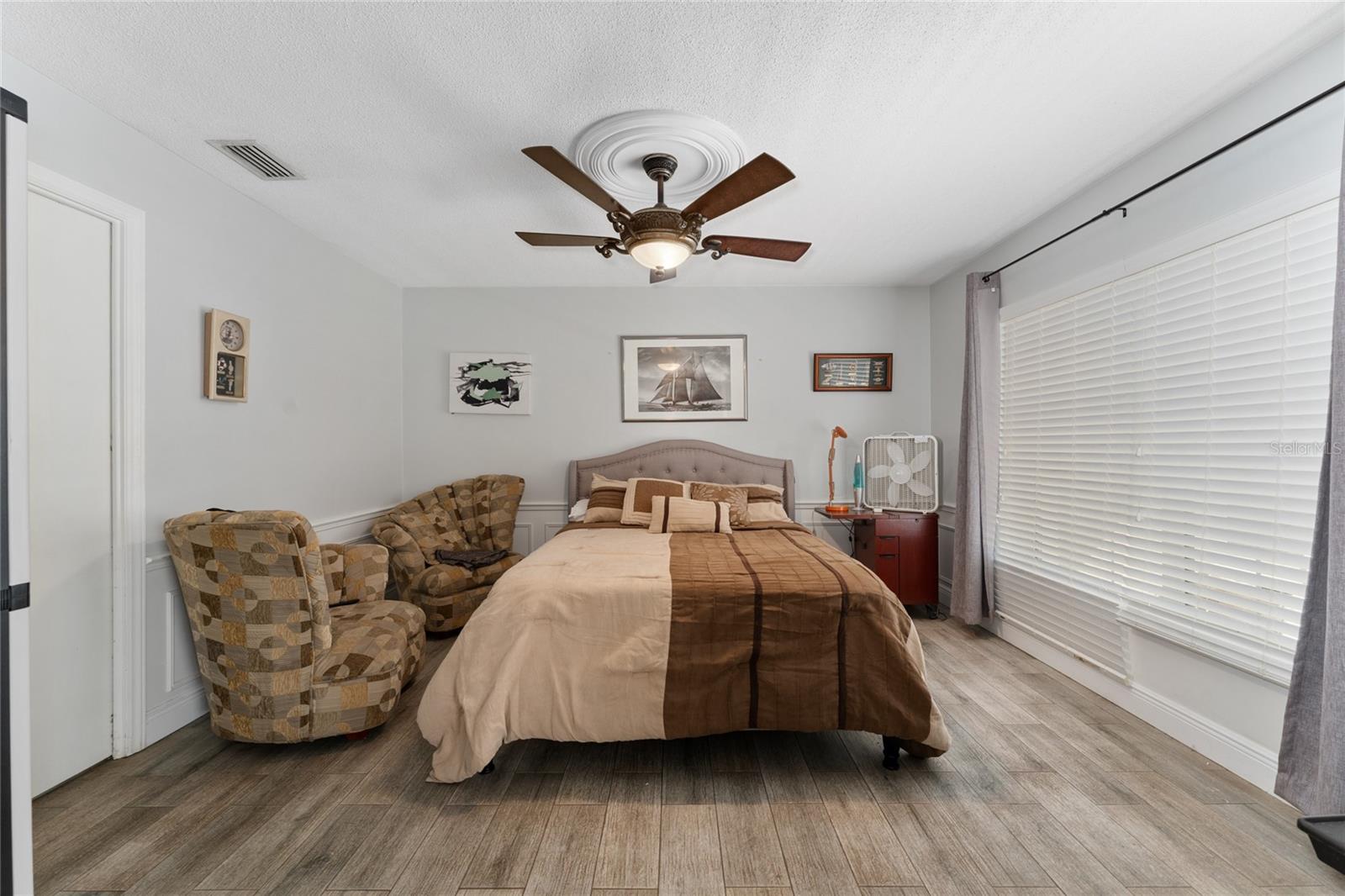 Image 26 of 46 For 1111 Pinar Drive