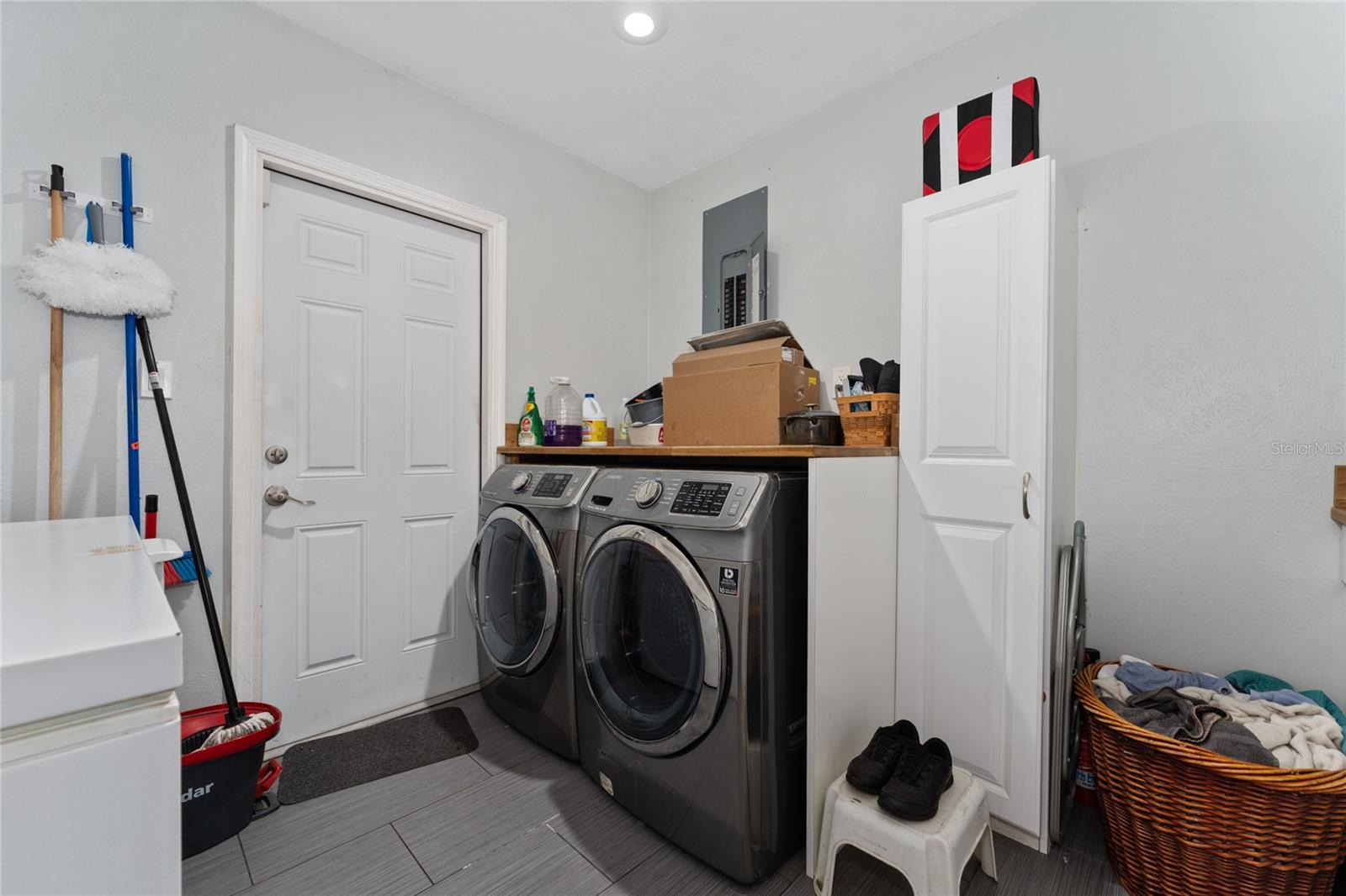 Image 30 of 46 For 1111 Pinar Drive