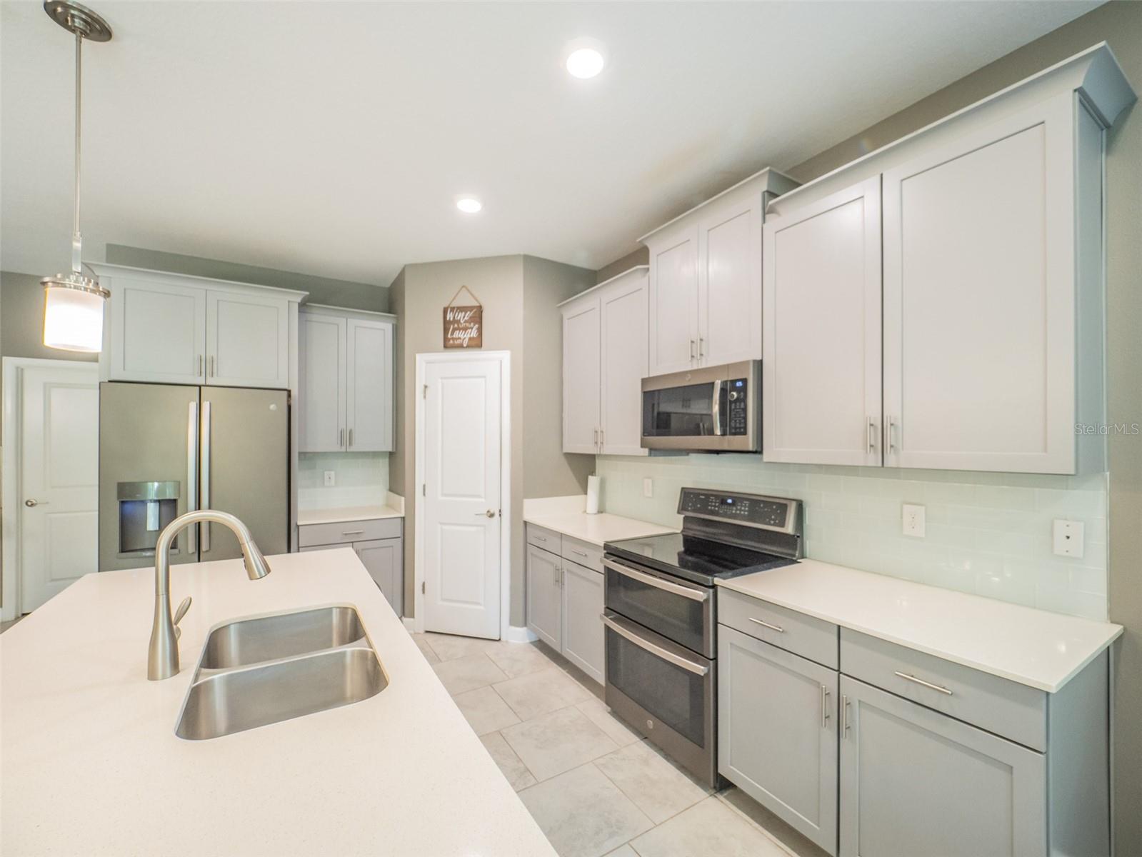 Image 17 of 67 For 461 Brunswick Drive