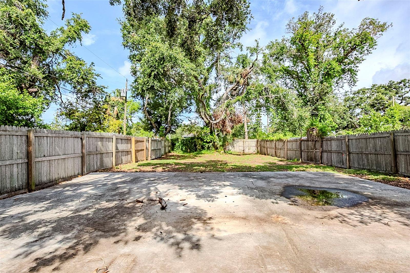 Listing photo id 29 for 1769 Dayton Street S