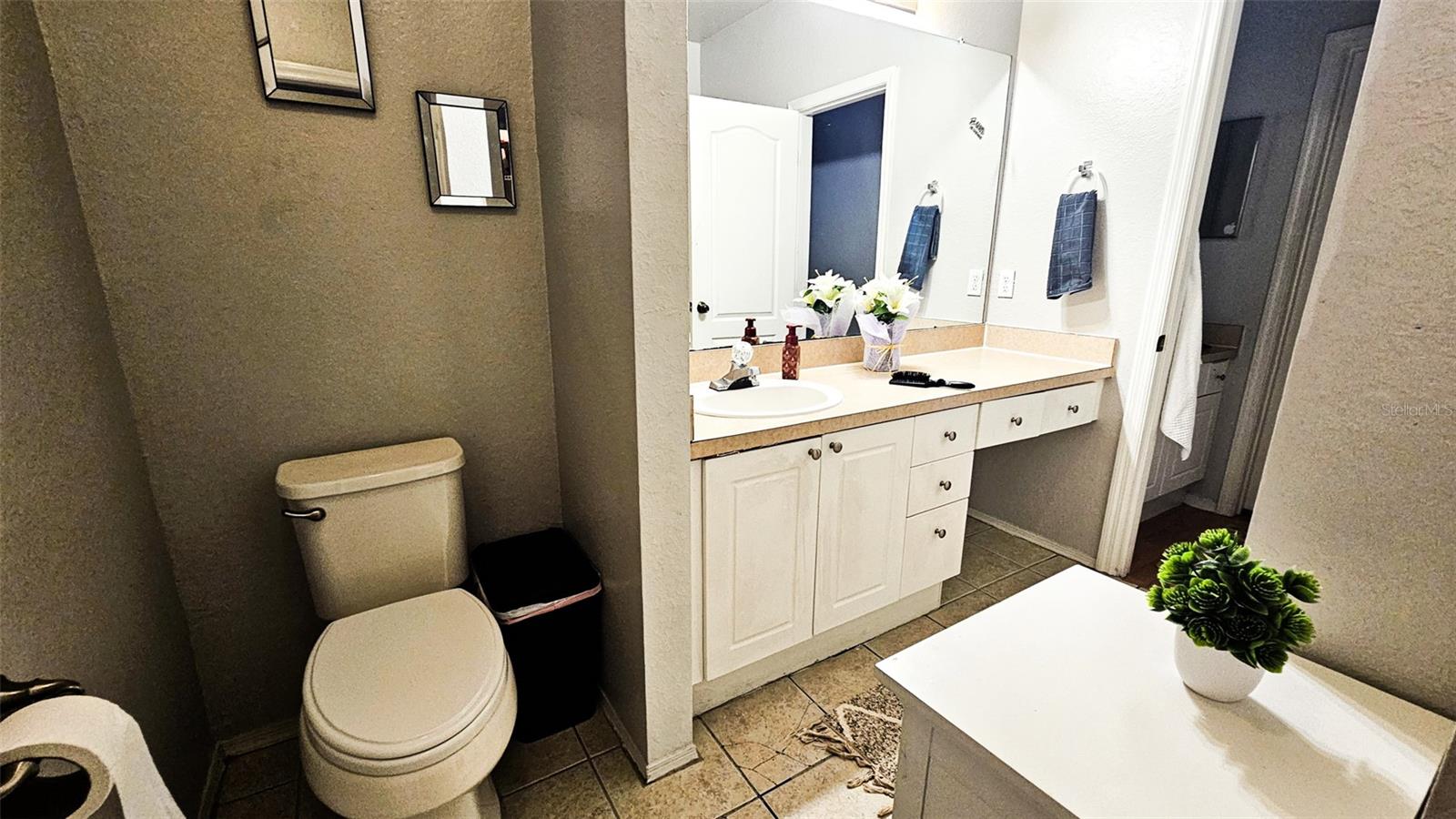 Image 7 of 12 For 3379 Kirkman Road 1027