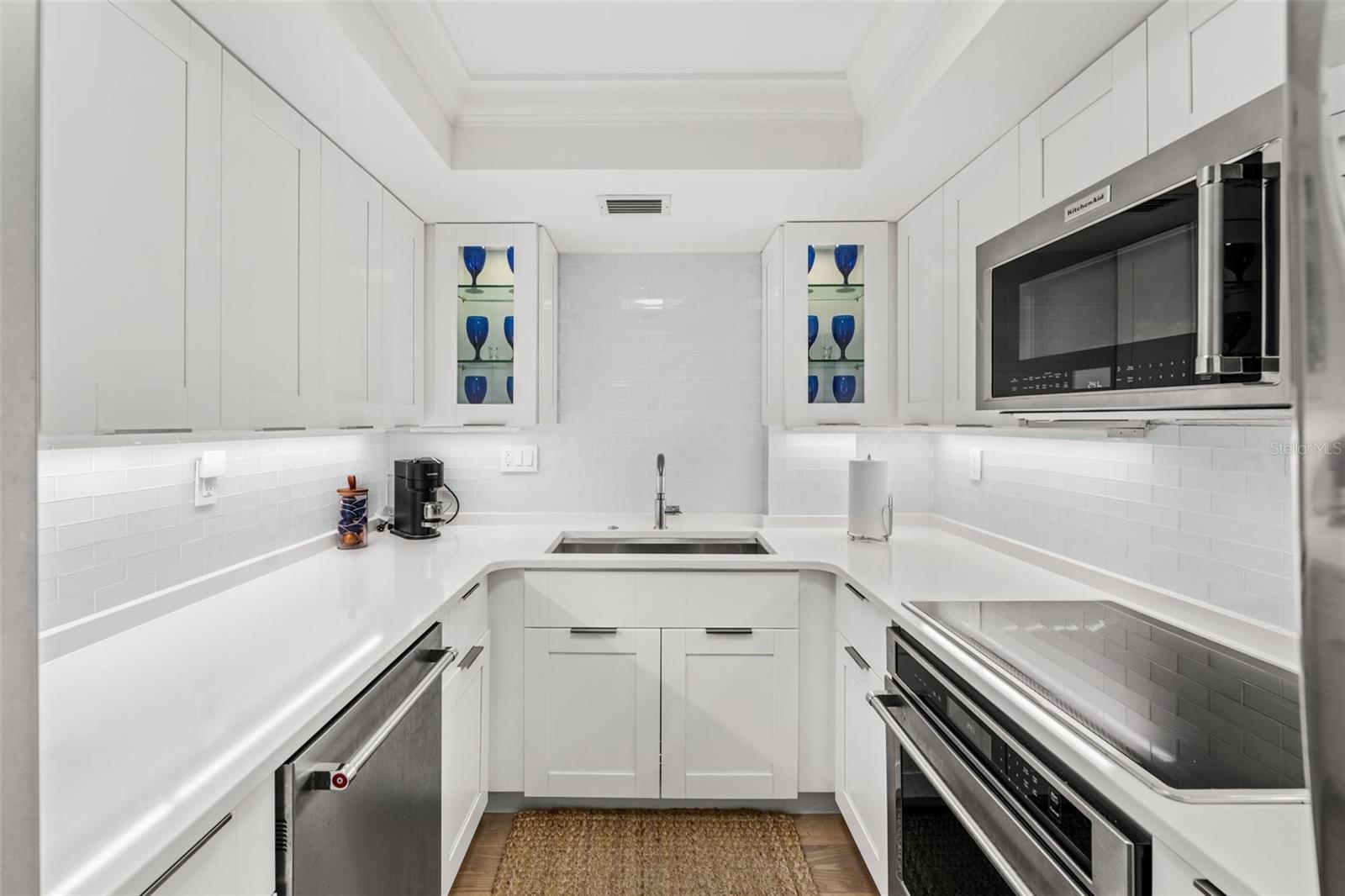Image 15 of 62 For 2100 Atlantic Avenue  1110