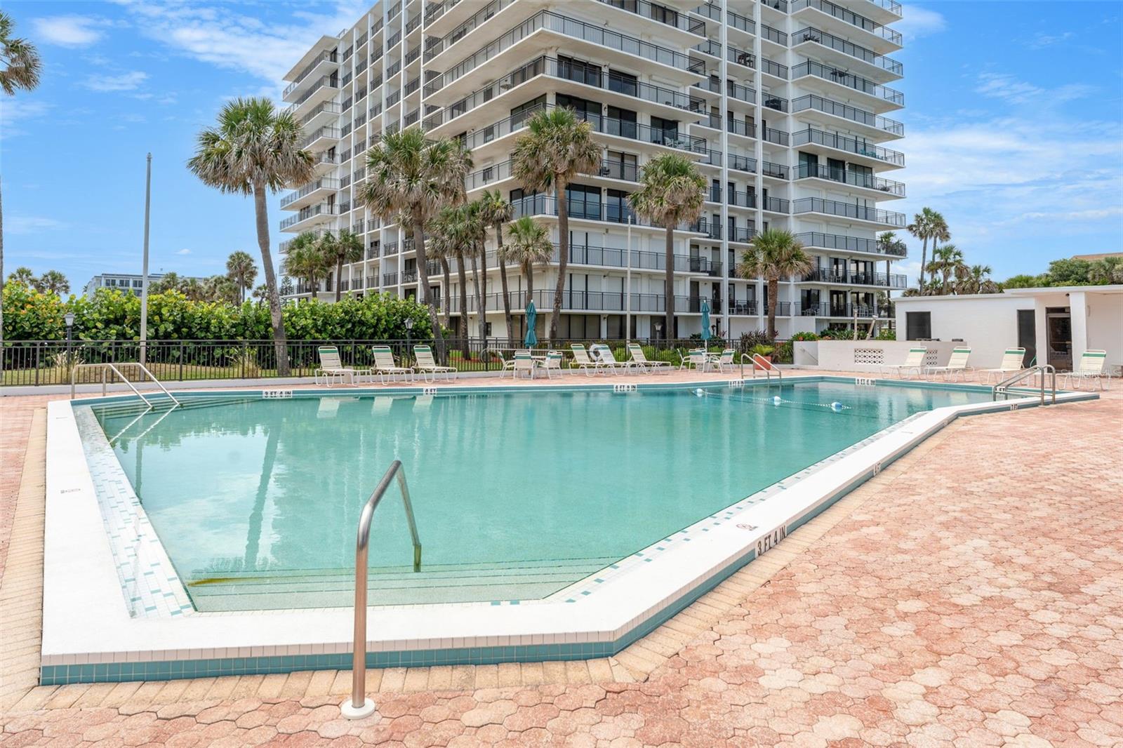 Image 43 of 62 For 2100 Atlantic Avenue  1110