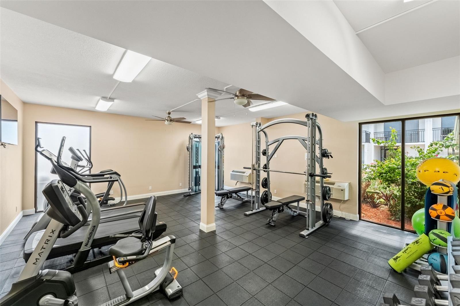 Image 47 of 62 For 2100 Atlantic Avenue  1110