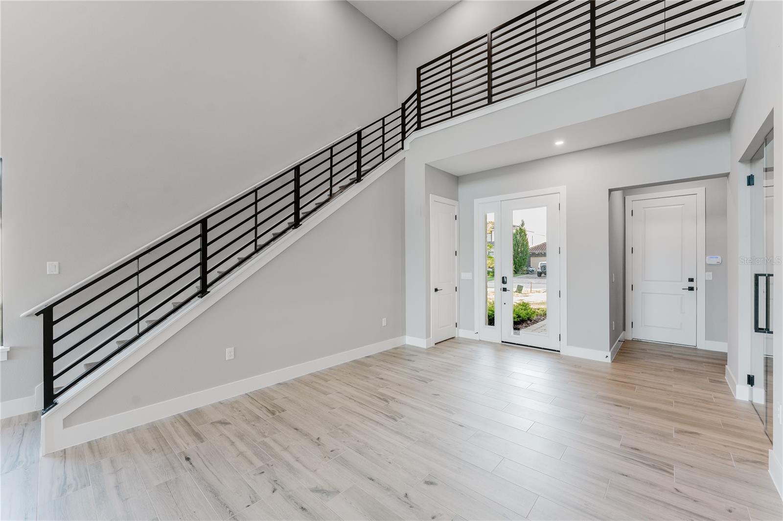 Image 21 of 76 For 15942 Vetta Drive
