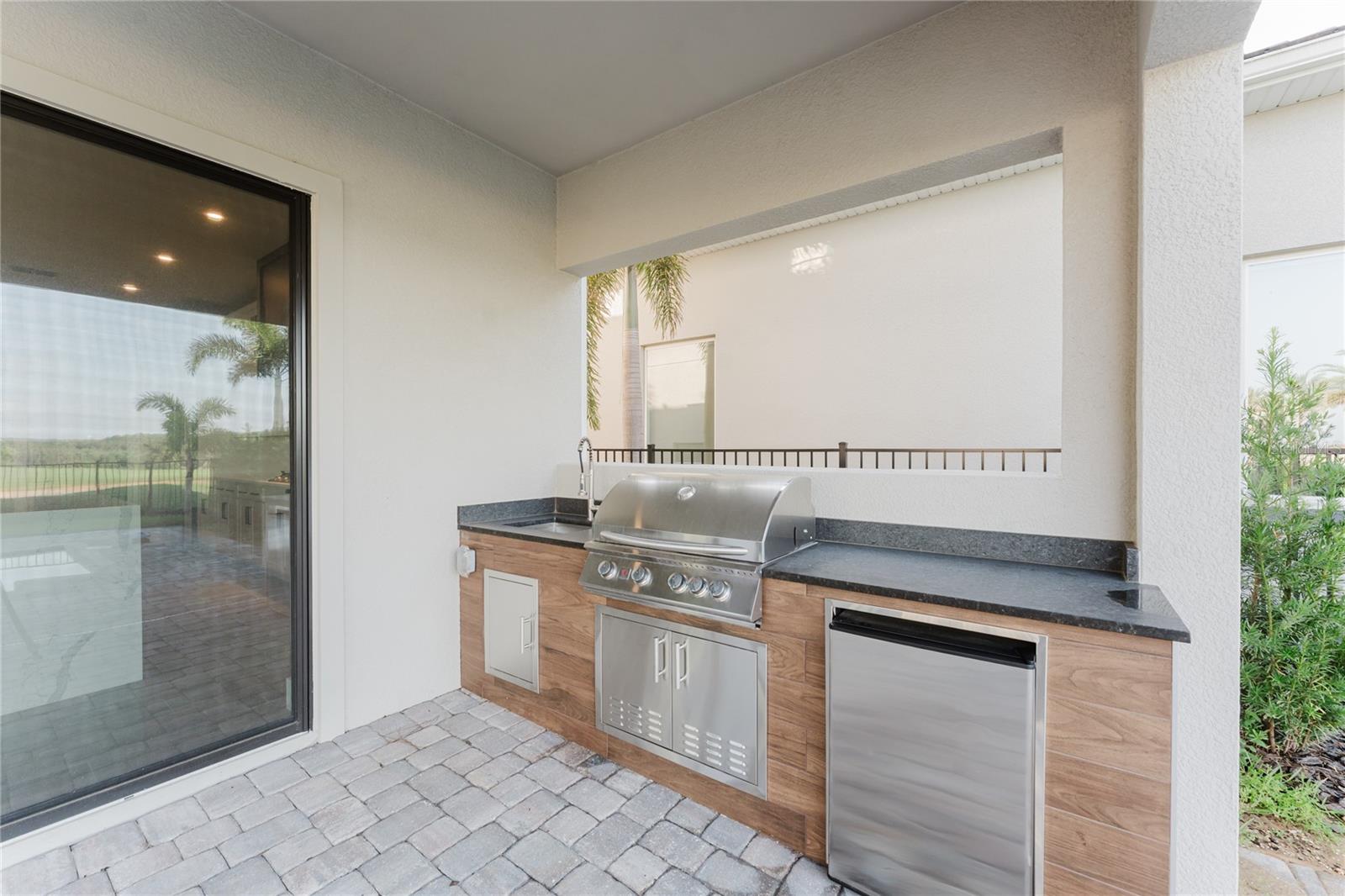 Image 36 of 76 For 15942 Vetta Drive