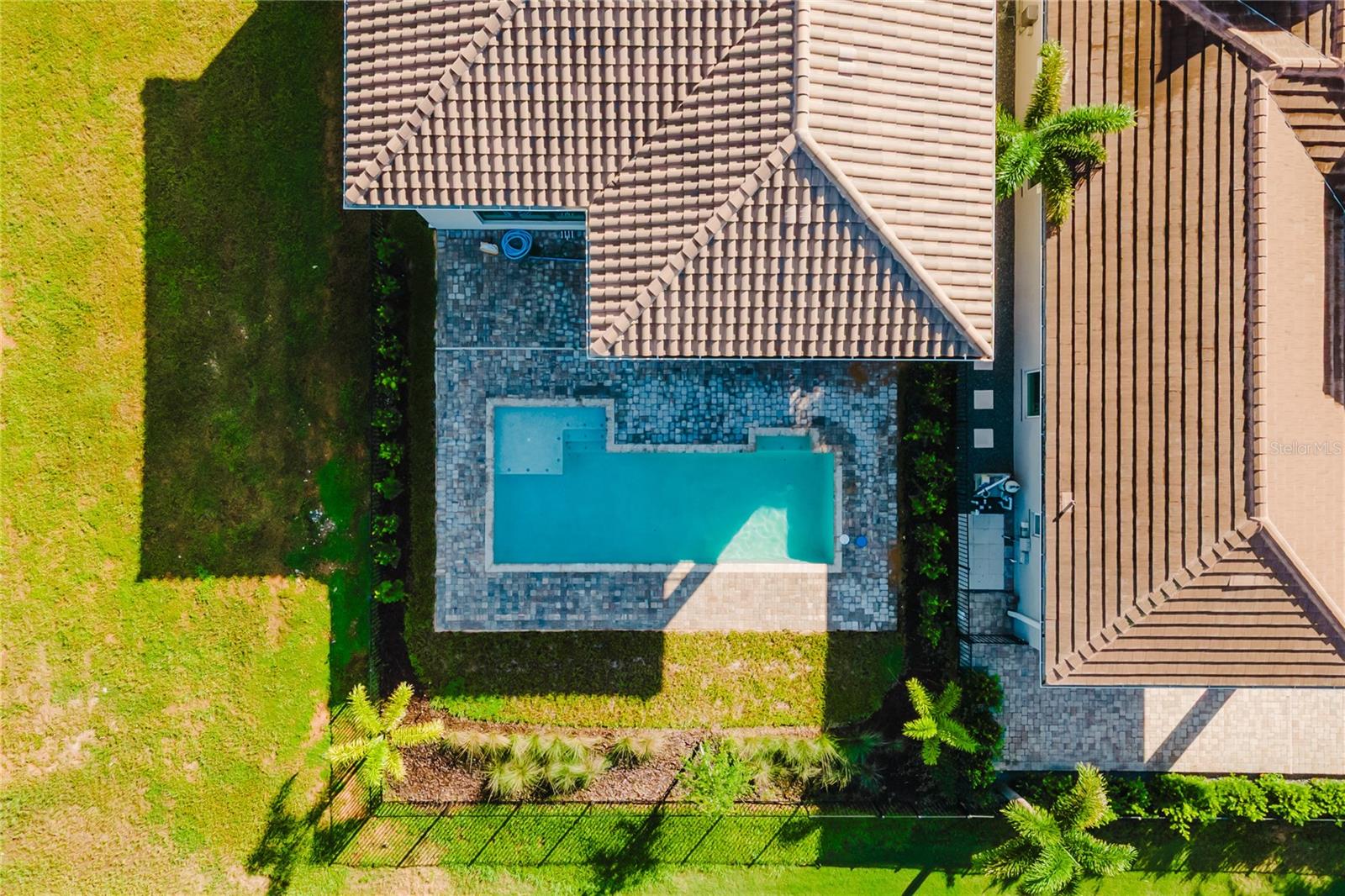 Image 4 of 76 For 15942 Vetta Drive