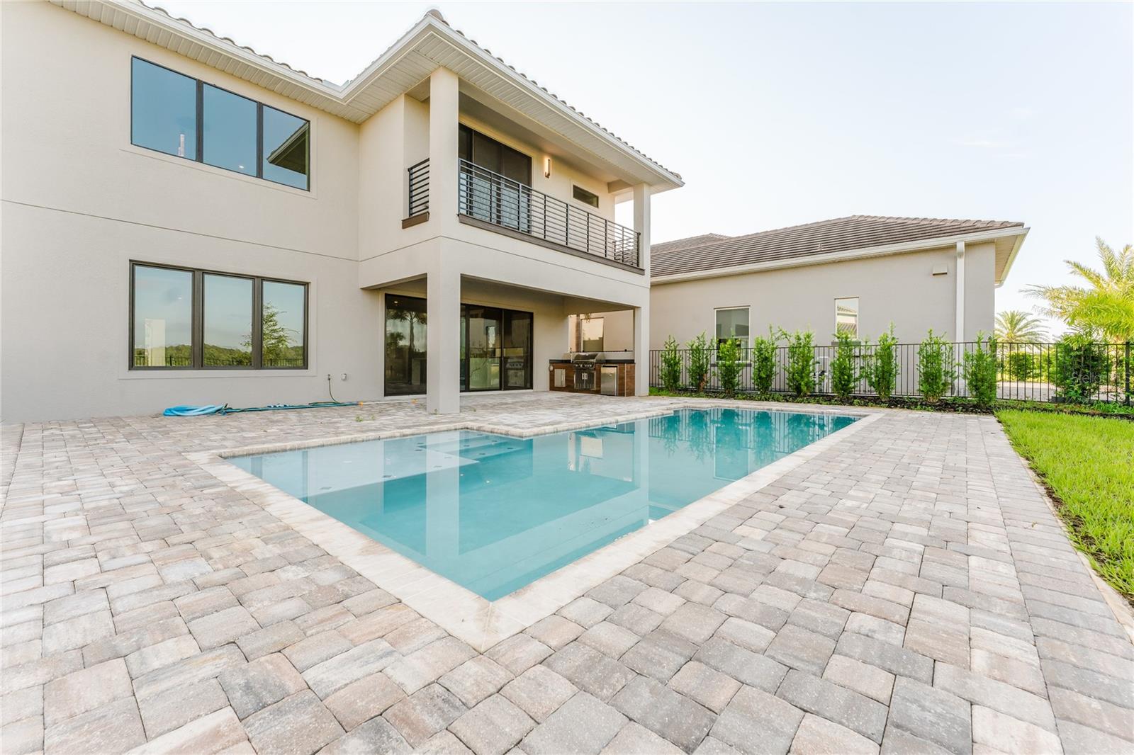 Image 40 of 76 For 15942 Vetta Drive