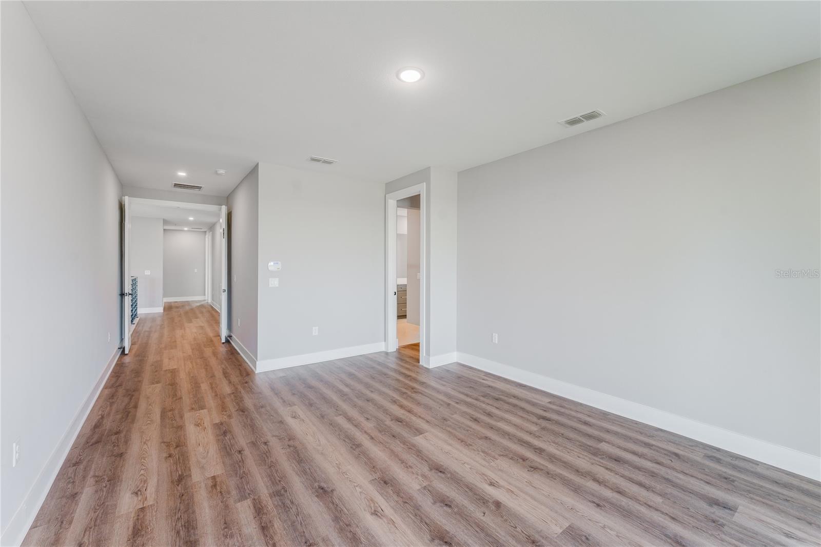 Image 48 of 76 For 15942 Vetta Drive