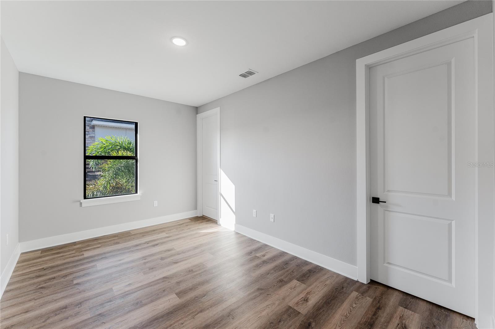 Image 64 of 76 For 15942 Vetta Drive